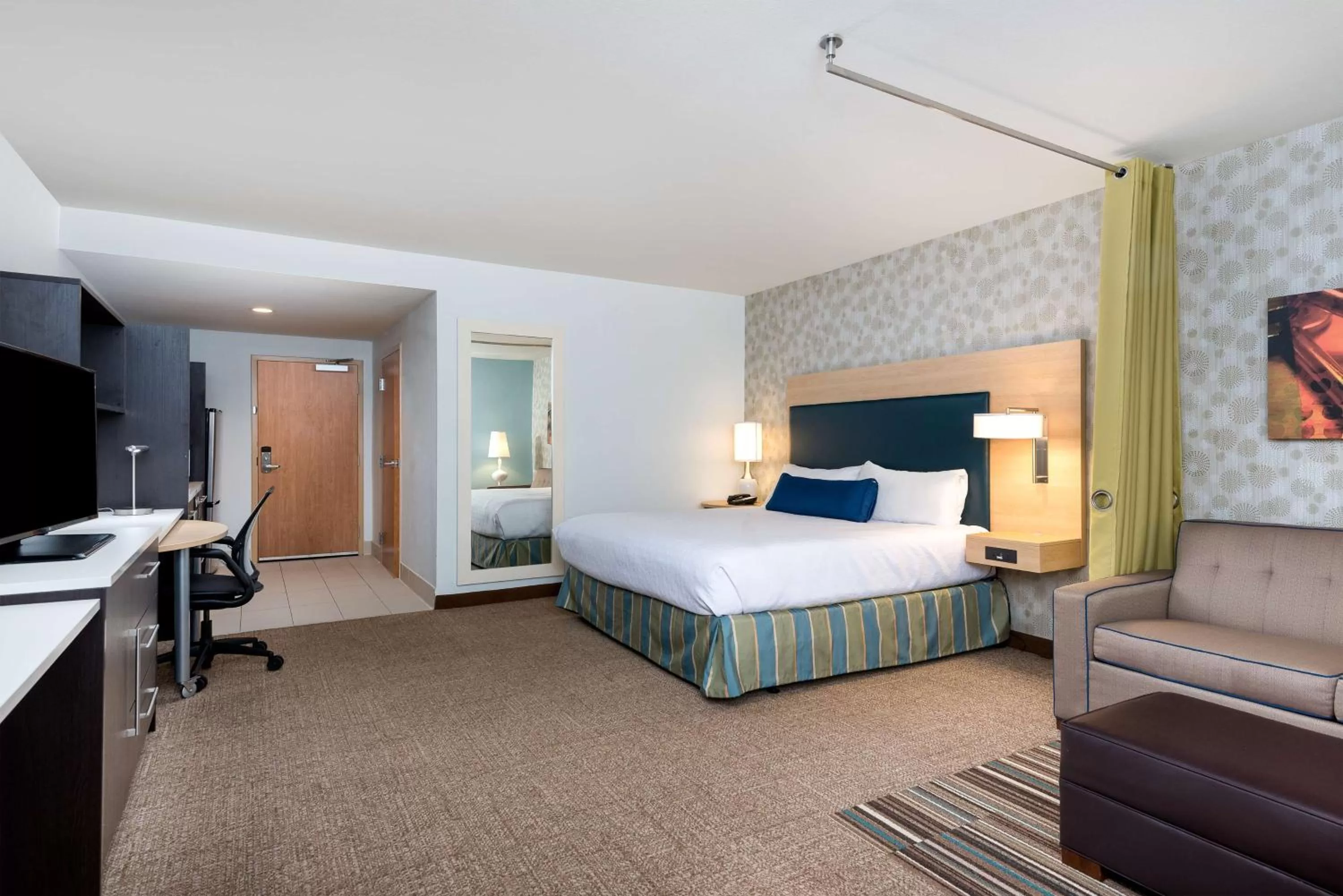 Bedroom, Bed in Home2 Suites By Hilton Ft. Lauderdale Airport-Cruise Port