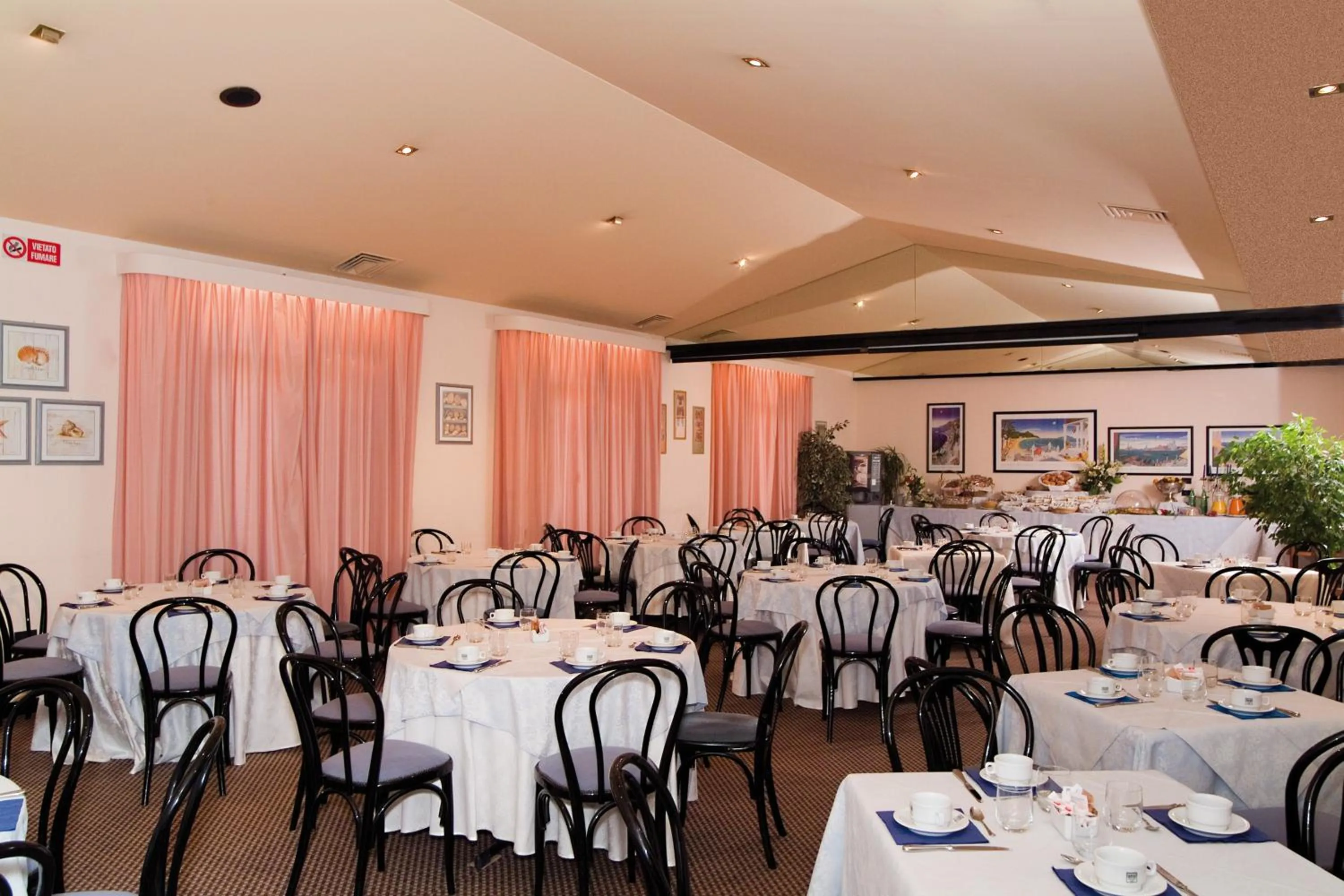 Restaurant/places to eat in Balletti Palace Hotel