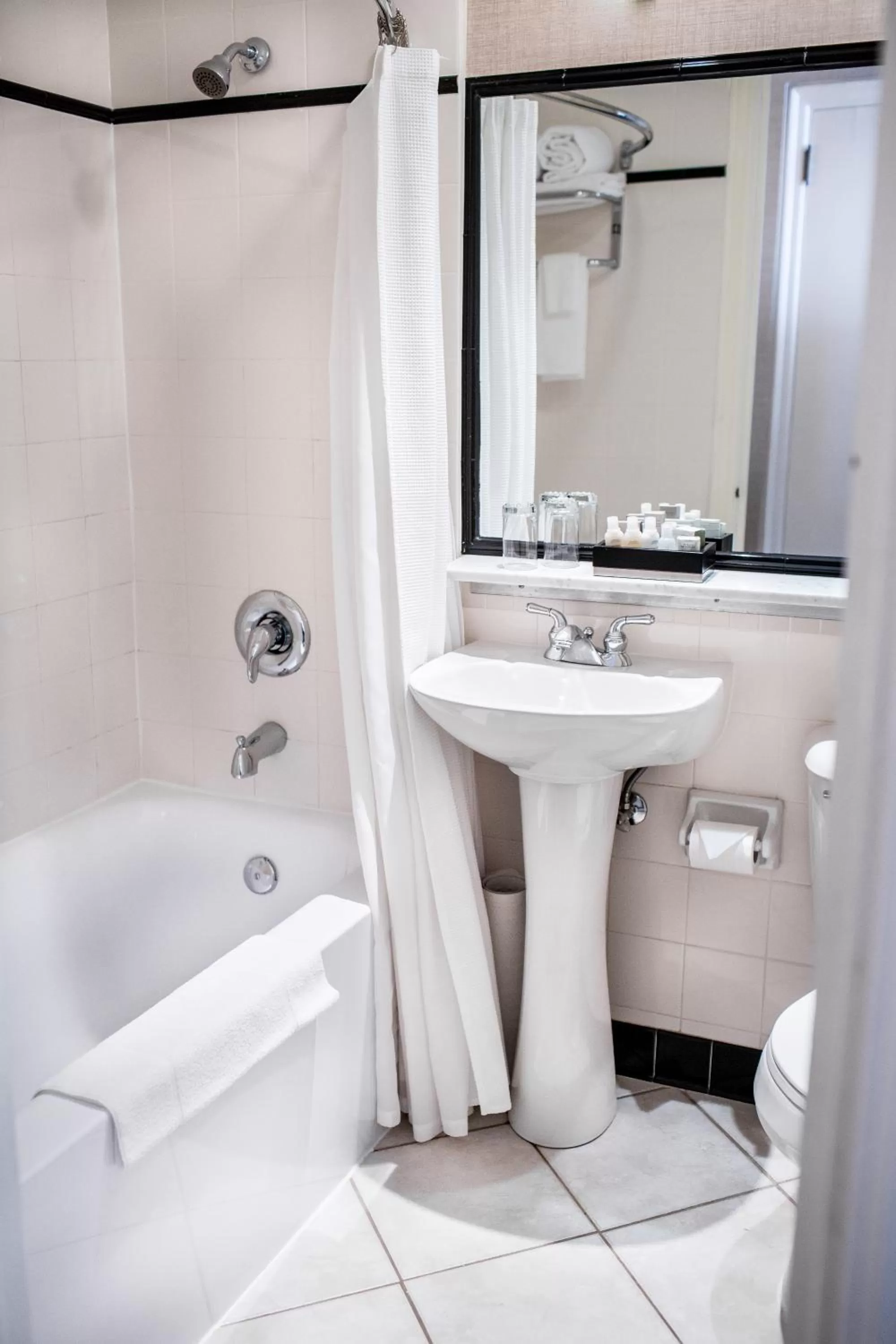 Bathroom in The Lord Nelson Hotel & Suites