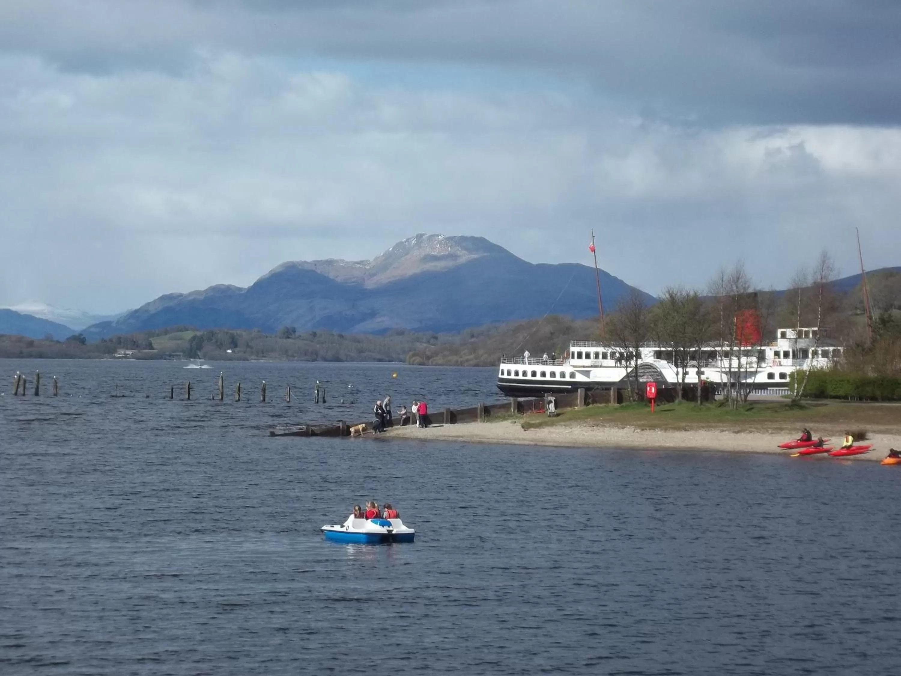 Day in Glenfern Guest House and a separate Cottage with its own private hot tub