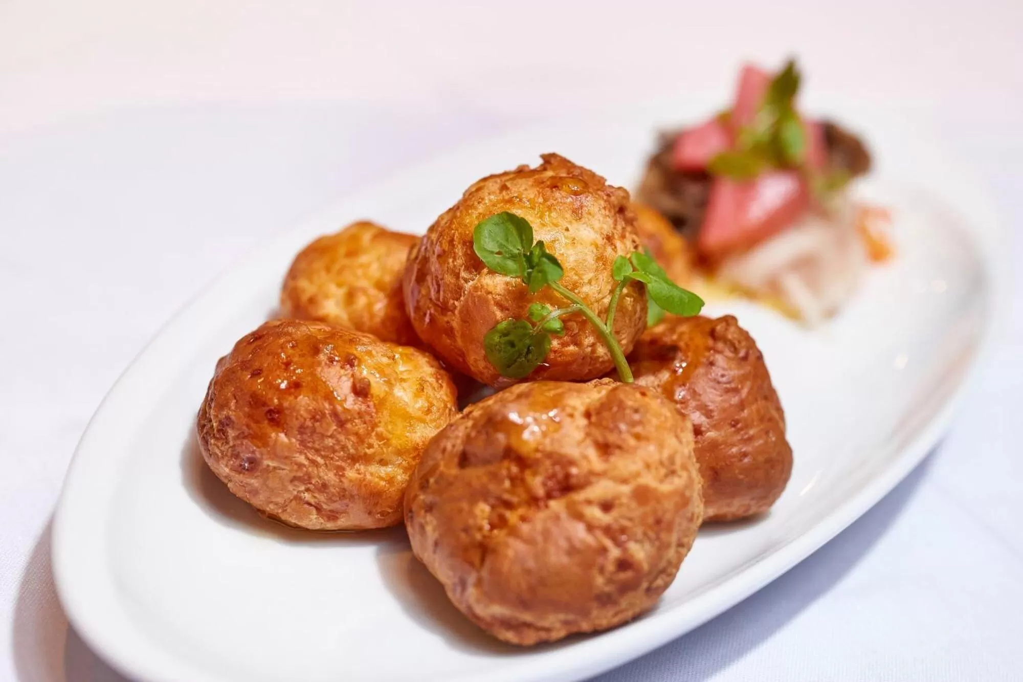 Restaurant/places to eat in Hotel Le Soleil by Executive Hotels