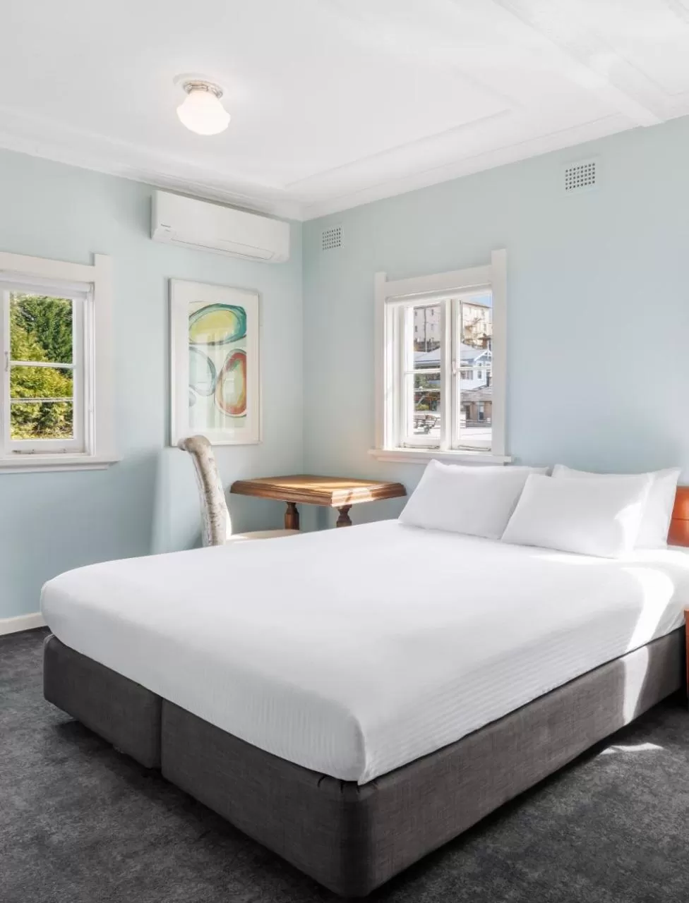 Bedroom, Bed in Hotel Blue & Cottages Katoomba