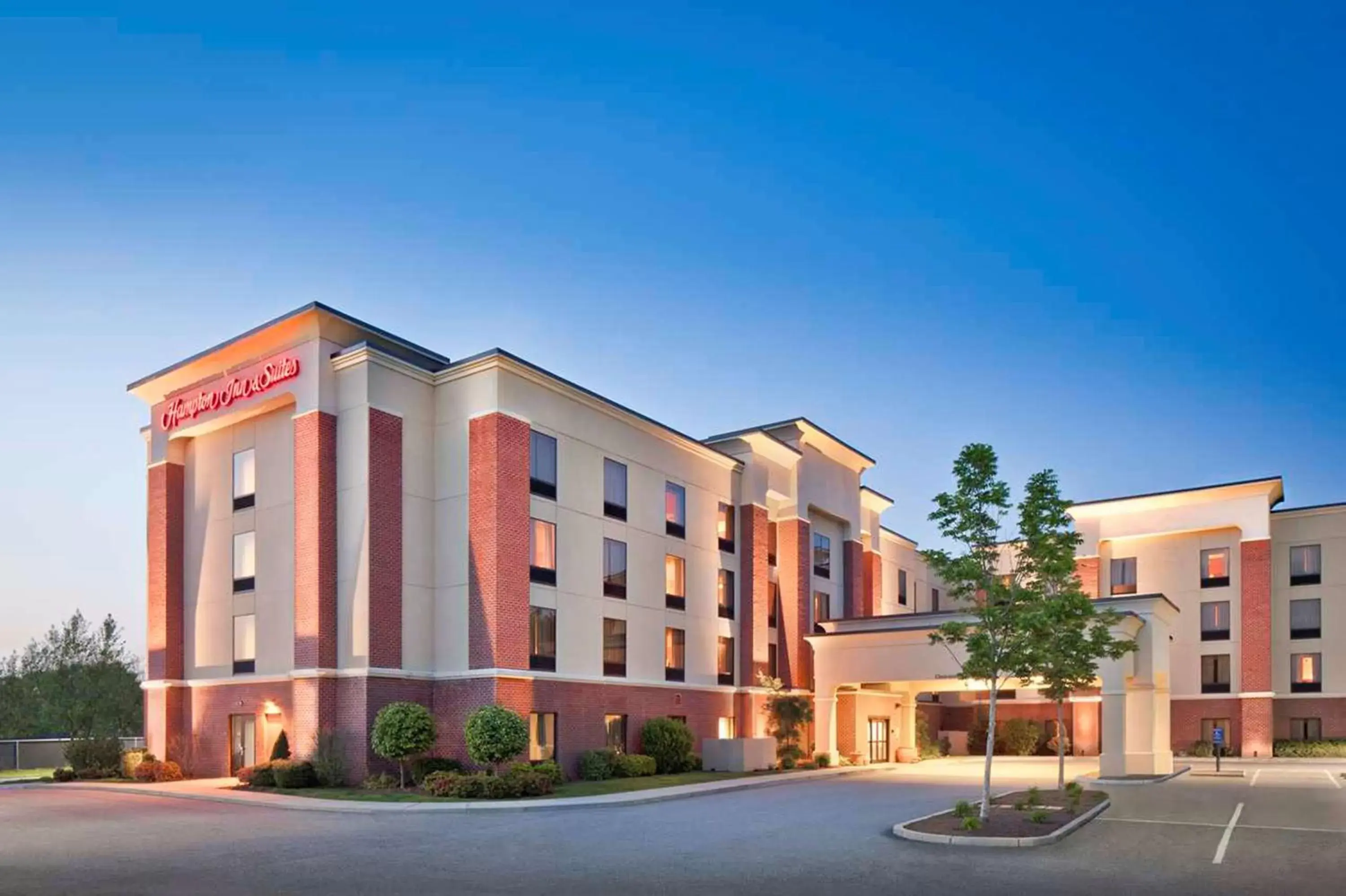 Hampton Inn & Suites Providence / Smithfield Hampton Inn & Suites Providence / Smithfield