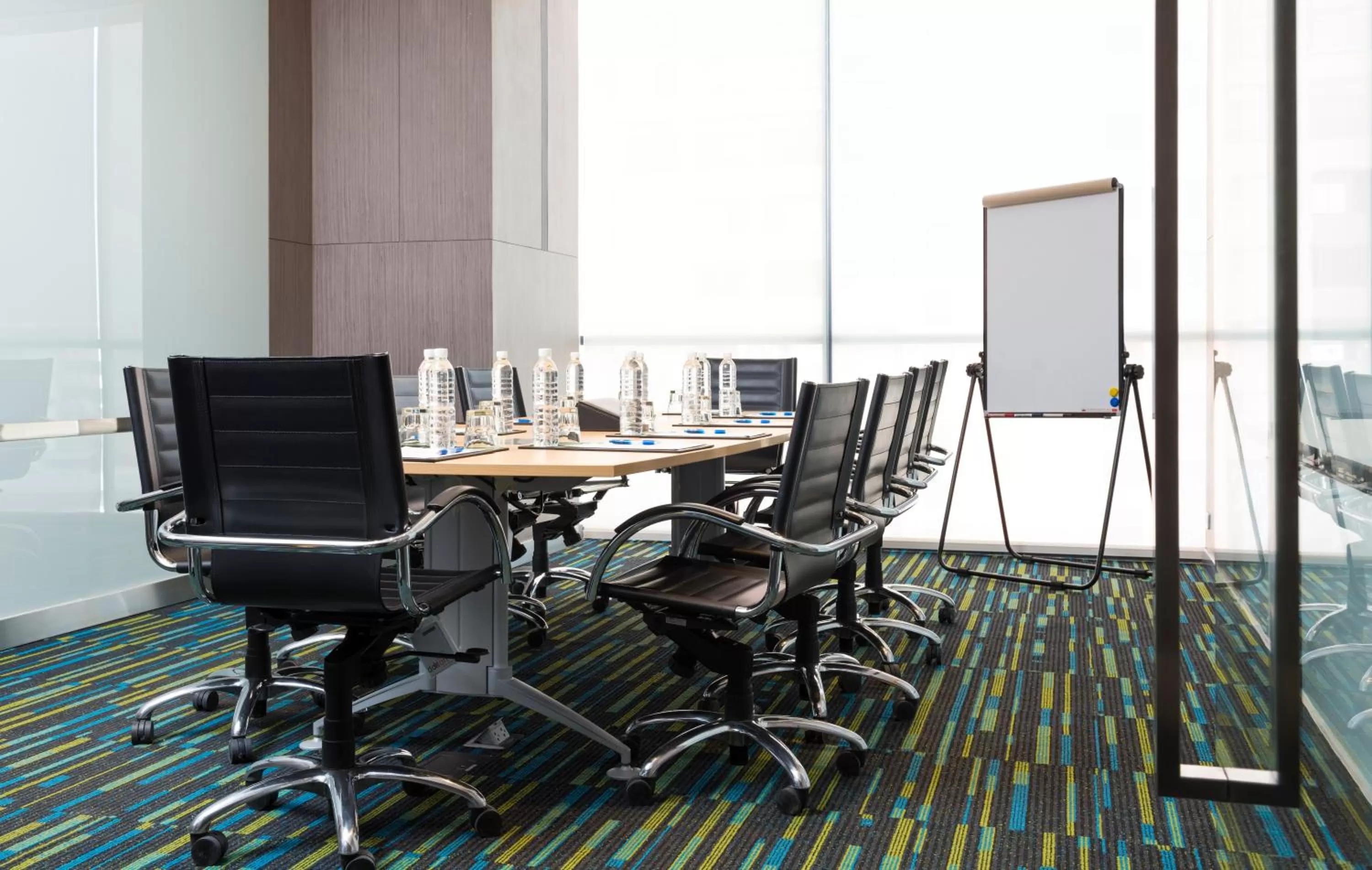 Meeting/conference room in Holiday Inn Express Bangkok Siam by IHG