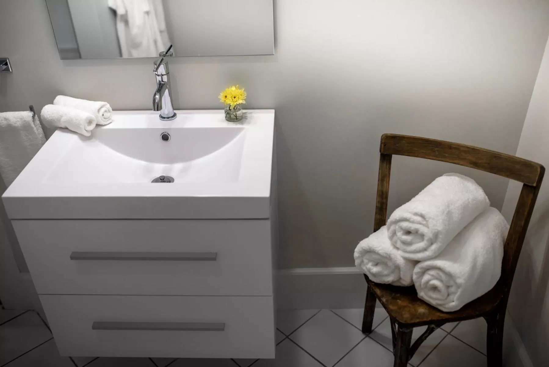 The Kitch'inn - Boutique Inn and Wine Bar