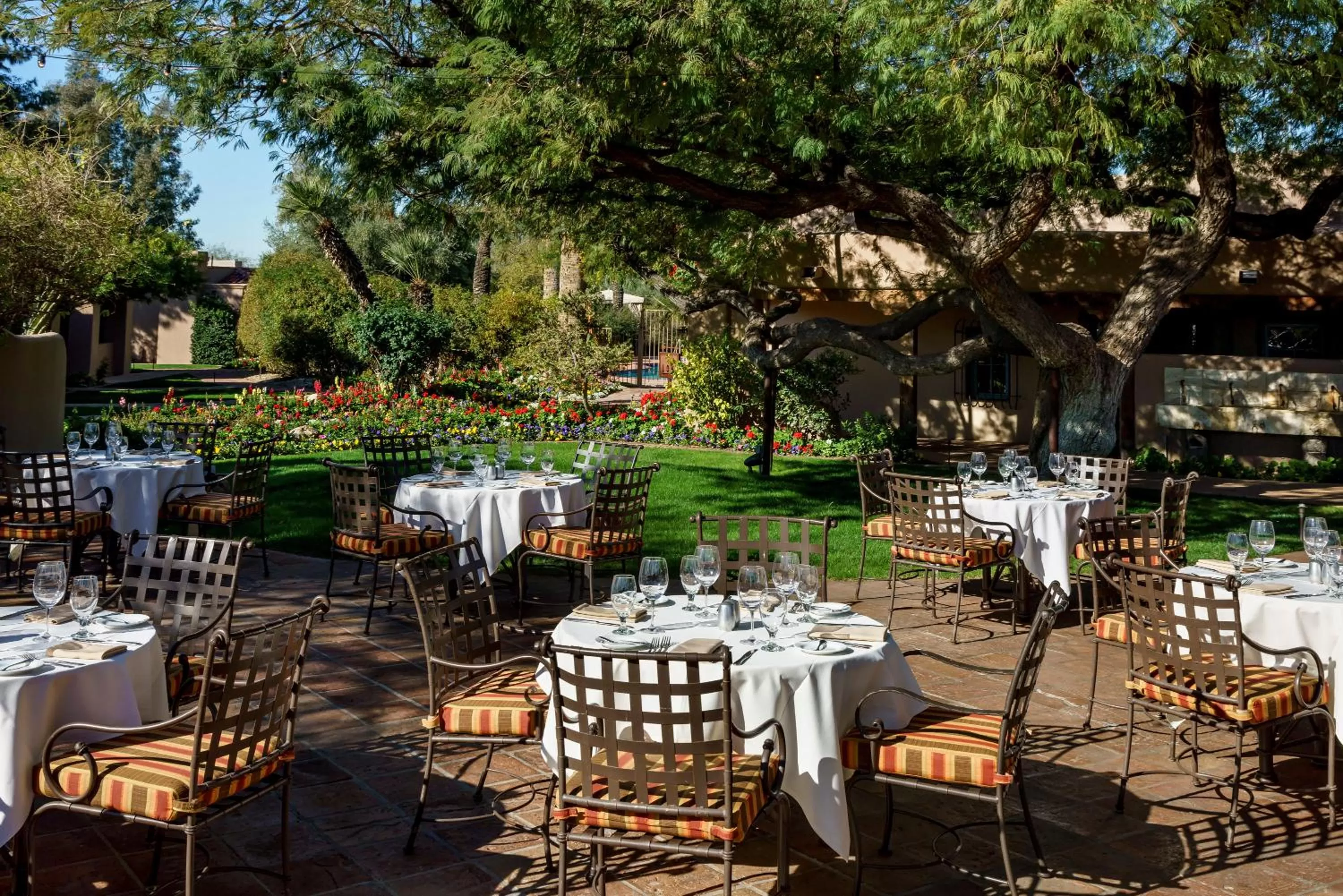 Restaurant/places to eat in The Hermosa Inn