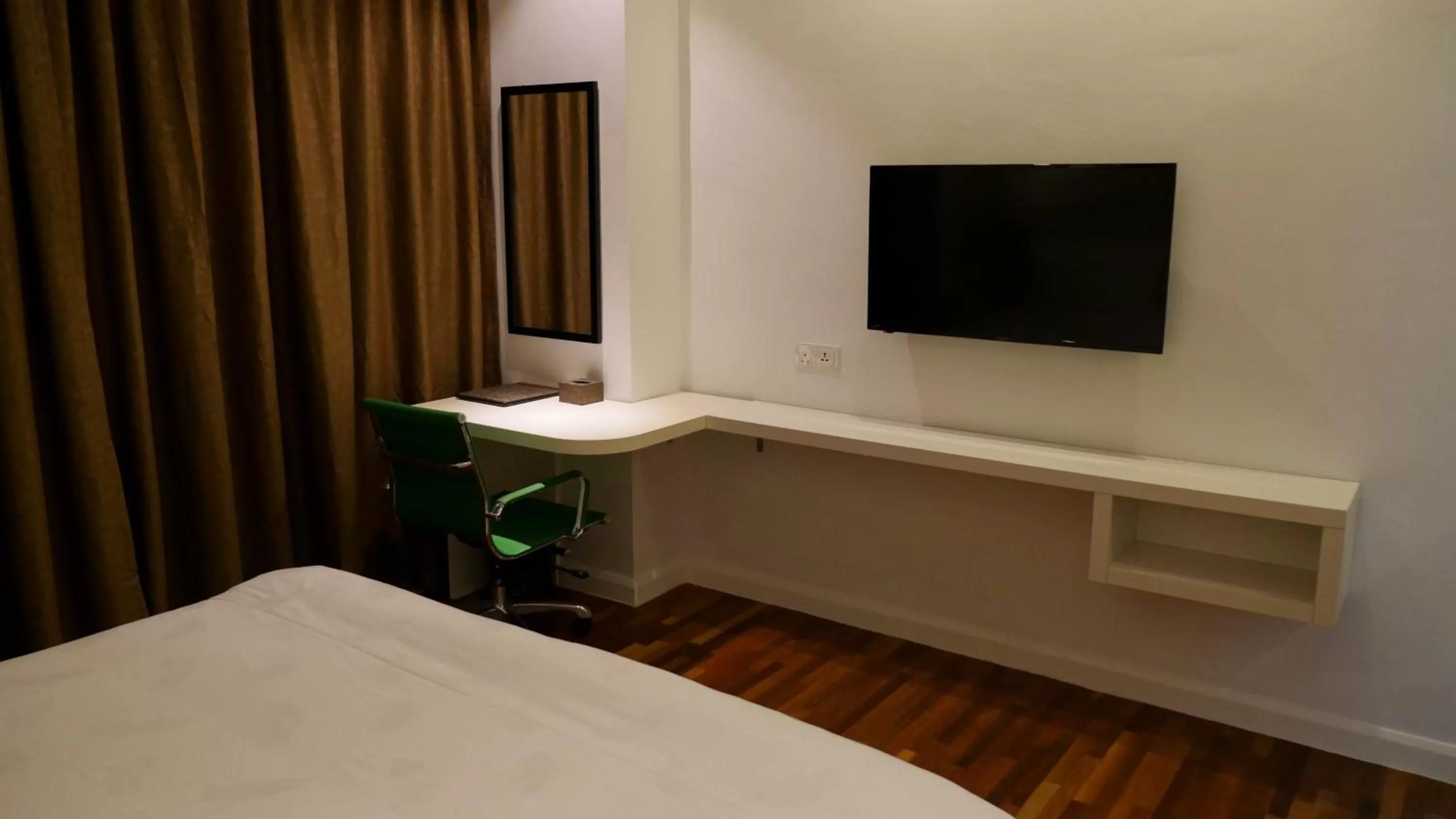 Area and facilities, Bed in Pine Garden Hotel