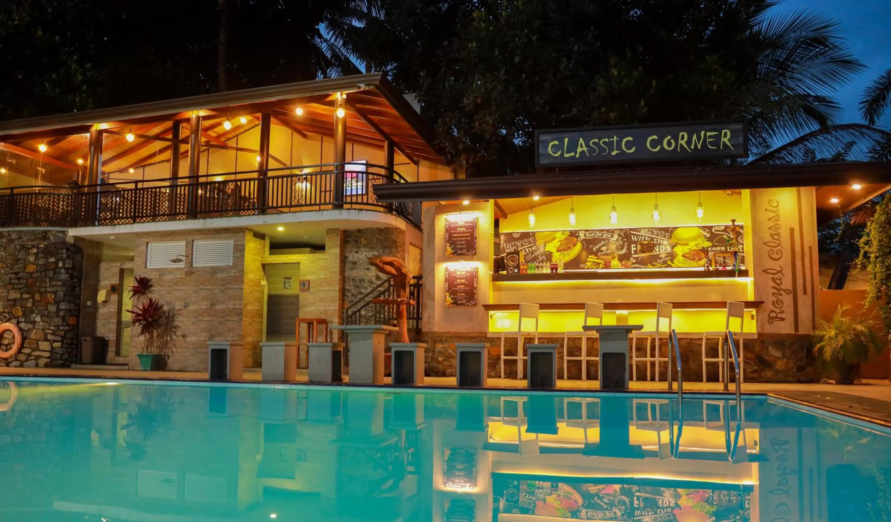 Restaurant/places to eat in Royal Classic Resort