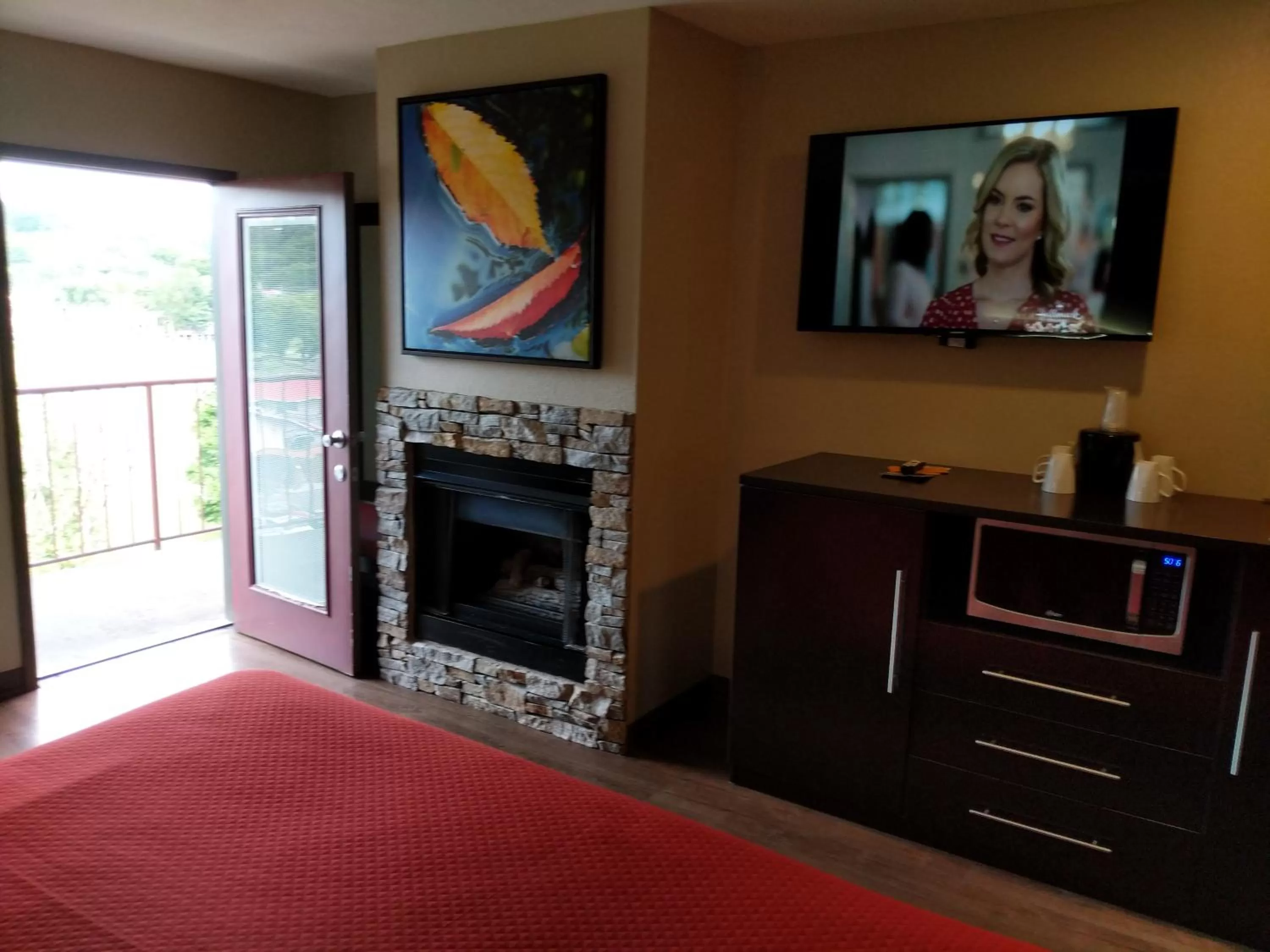 TV/Entertainment Center in Riverside Tower