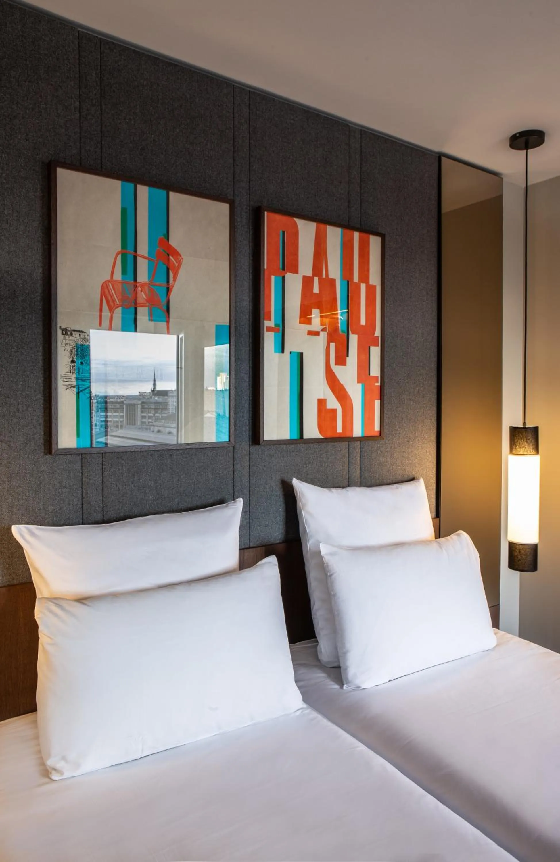 Bed in Hotel Flanelles Paris