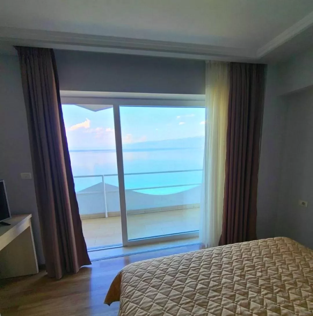 Bed in Hotel Enkelana