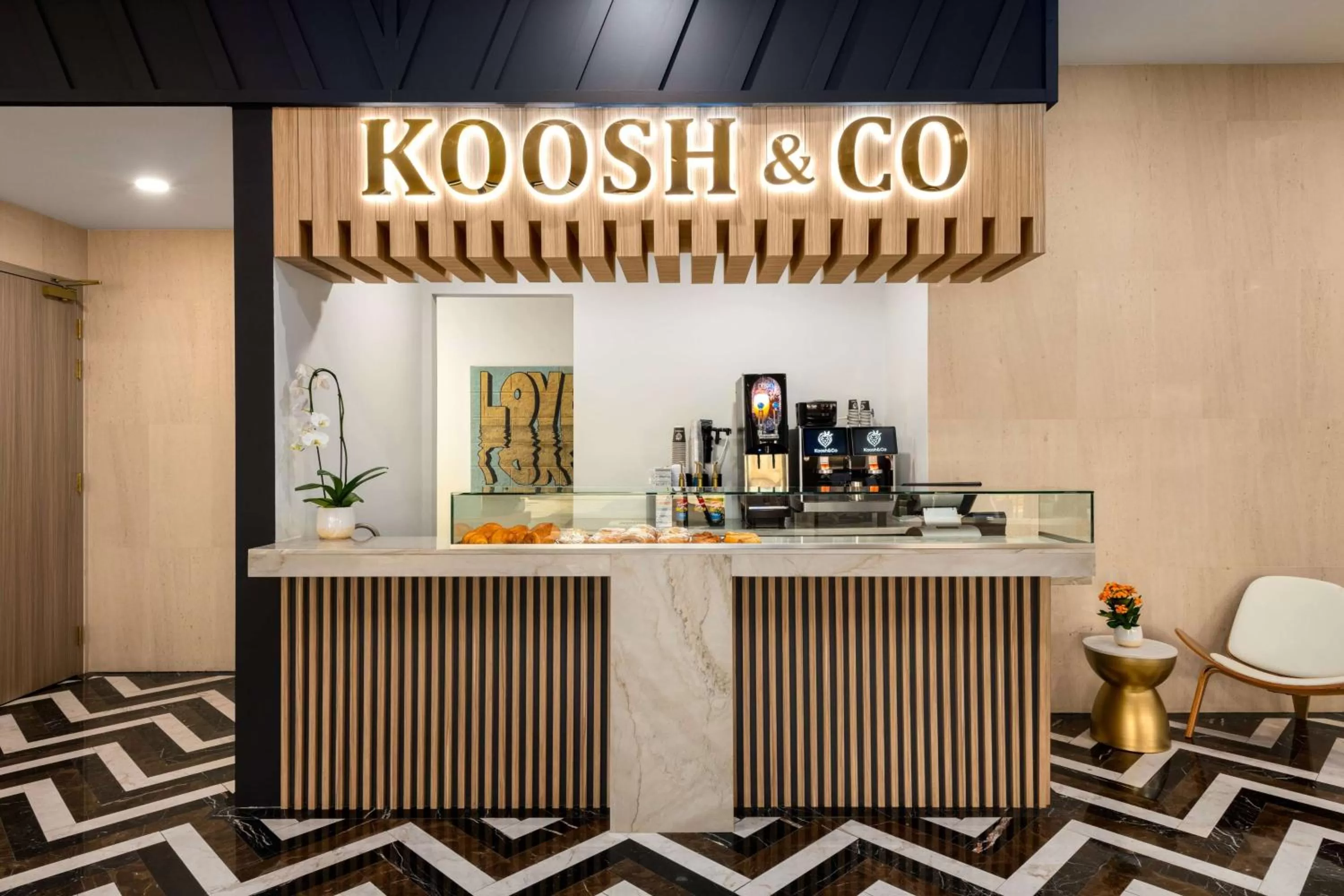 Restaurant/places to eat in Dolce by Wyndham Hollywood