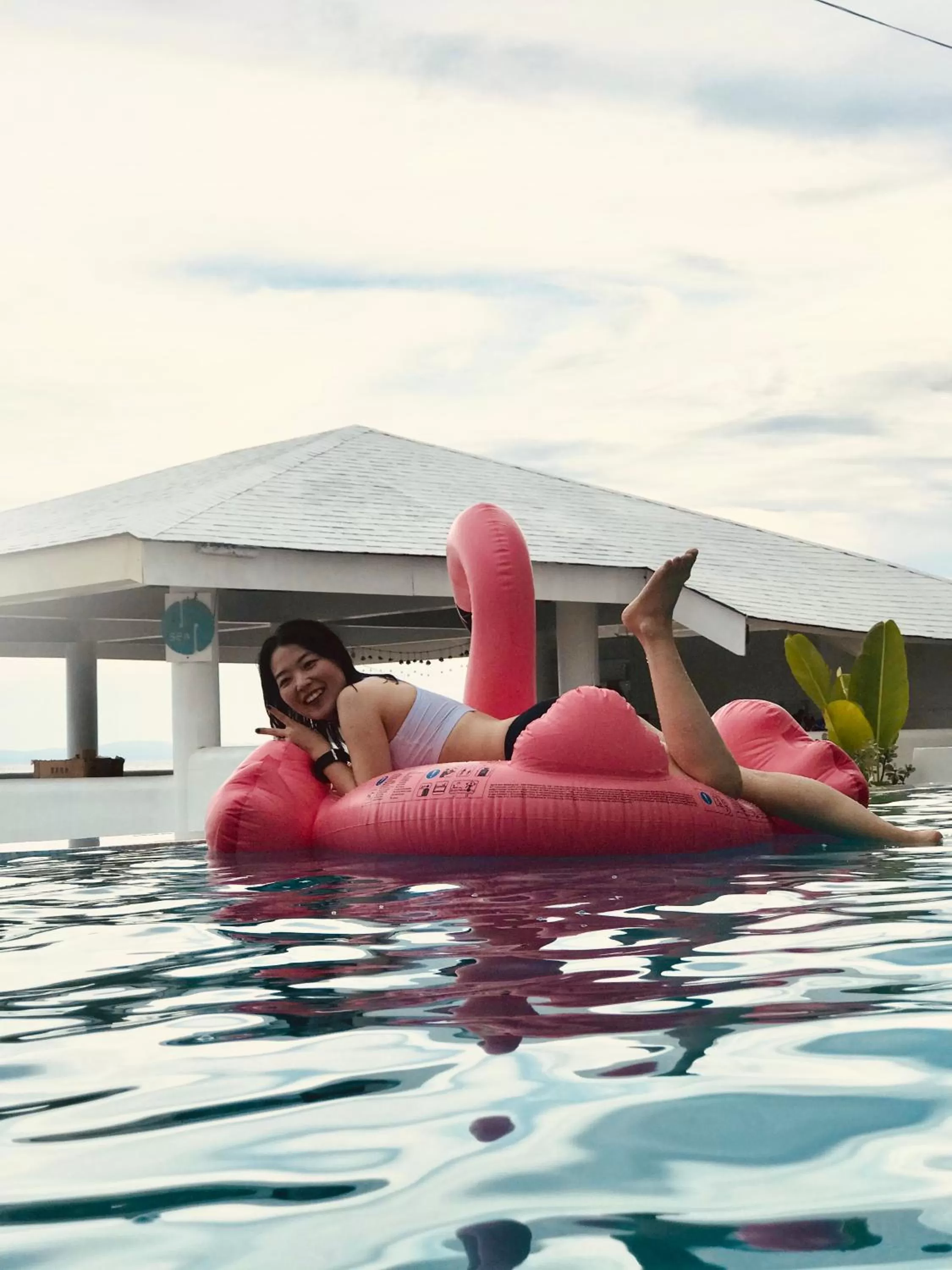 People in Sugarsea Inn & Dive shop