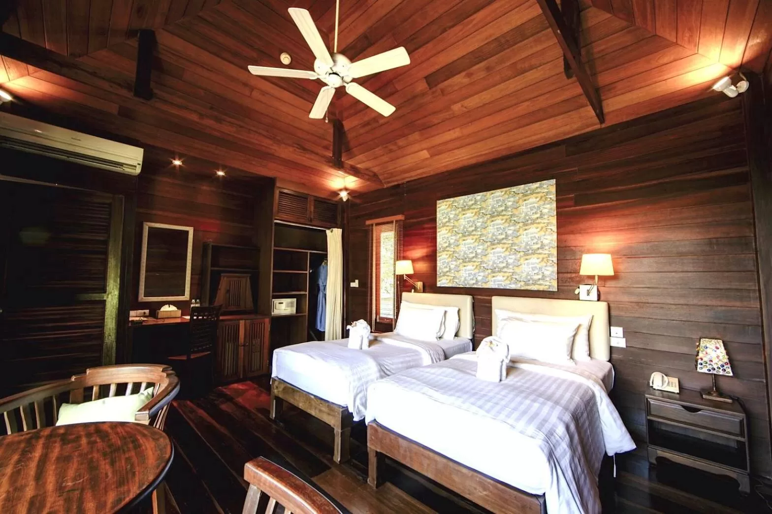 Bed in GajaPuri Resort Koh Chang