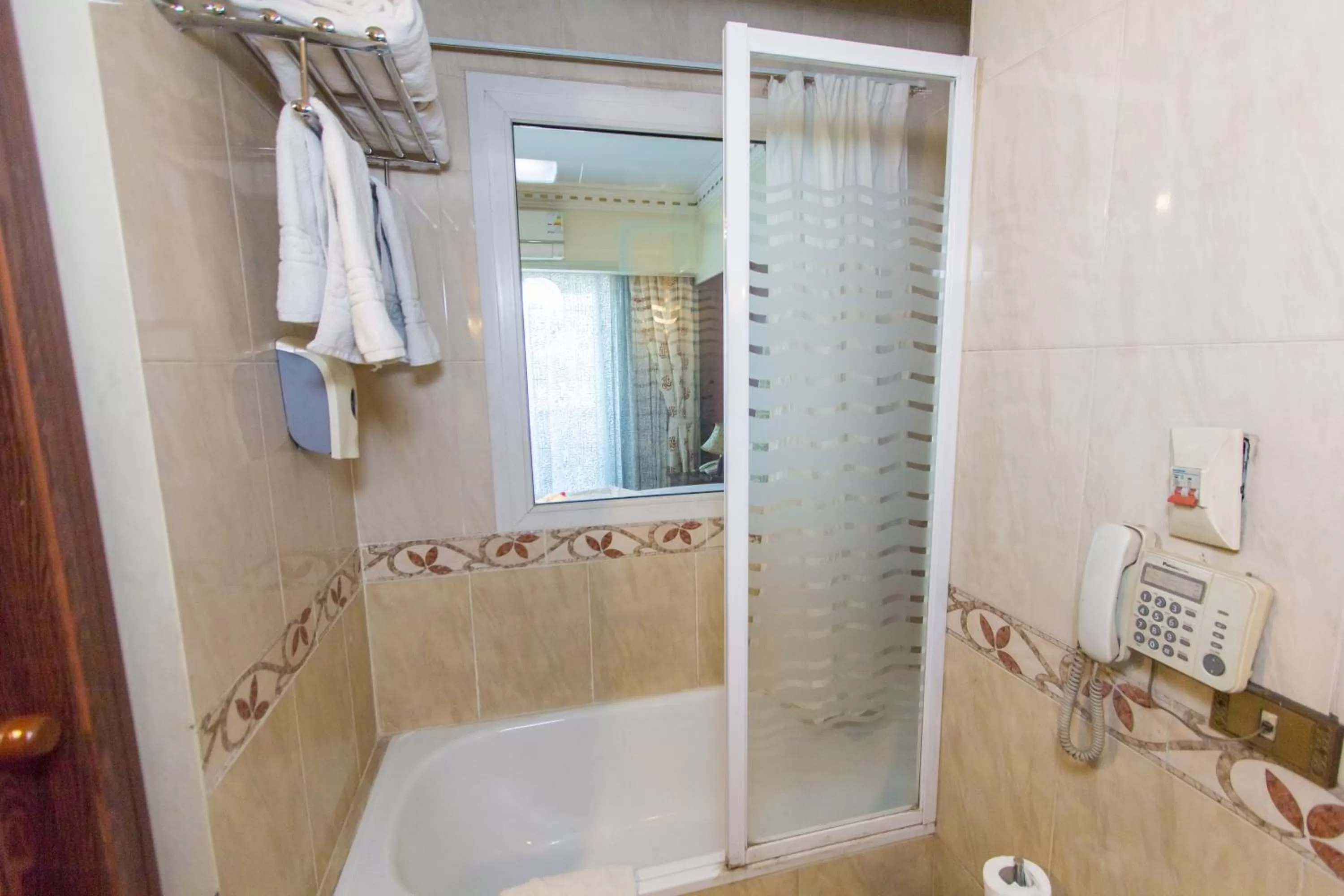 Bathroom in Philae Hotel Aswan