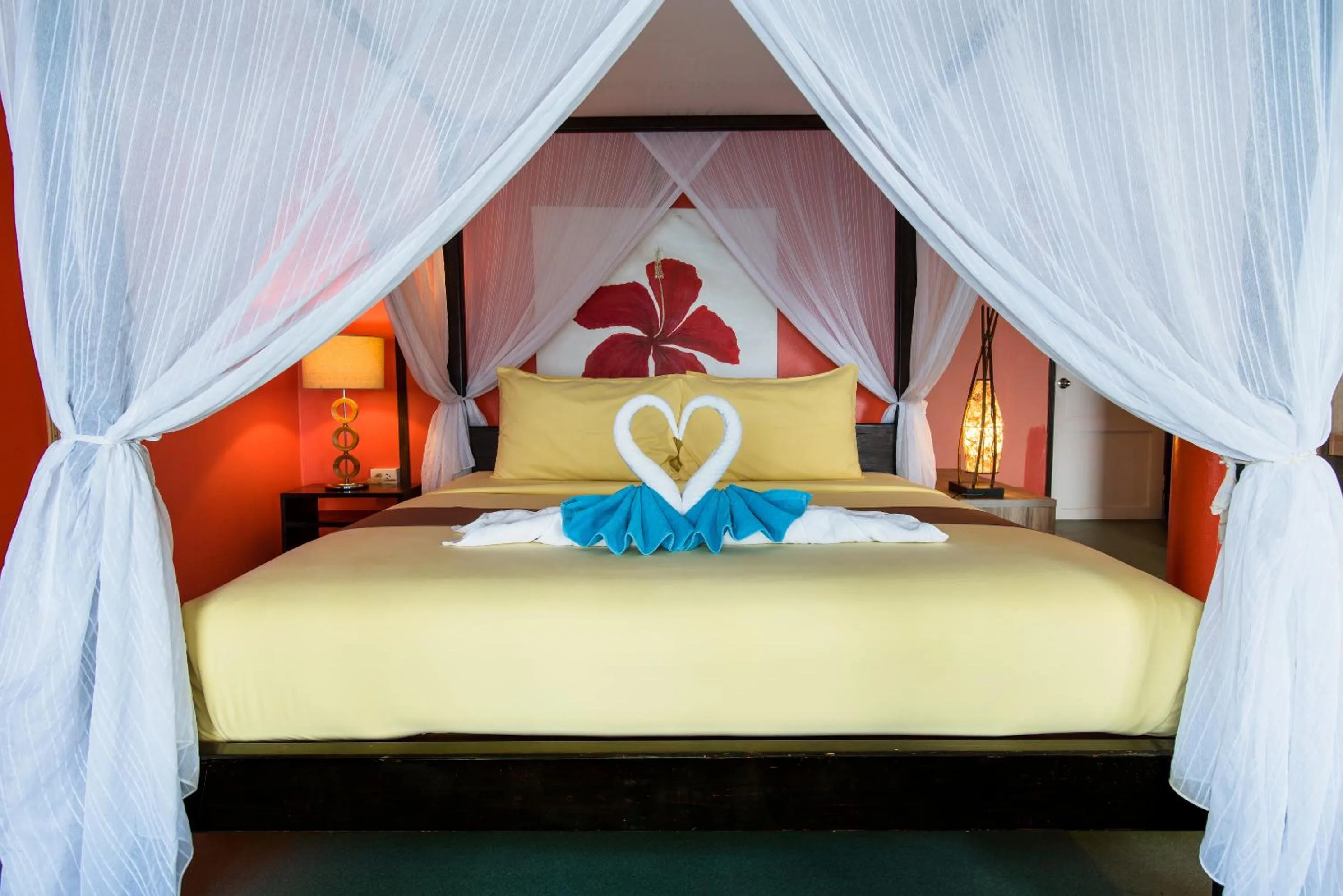 Bed in Lareena Resort Koh Larn Pattaya