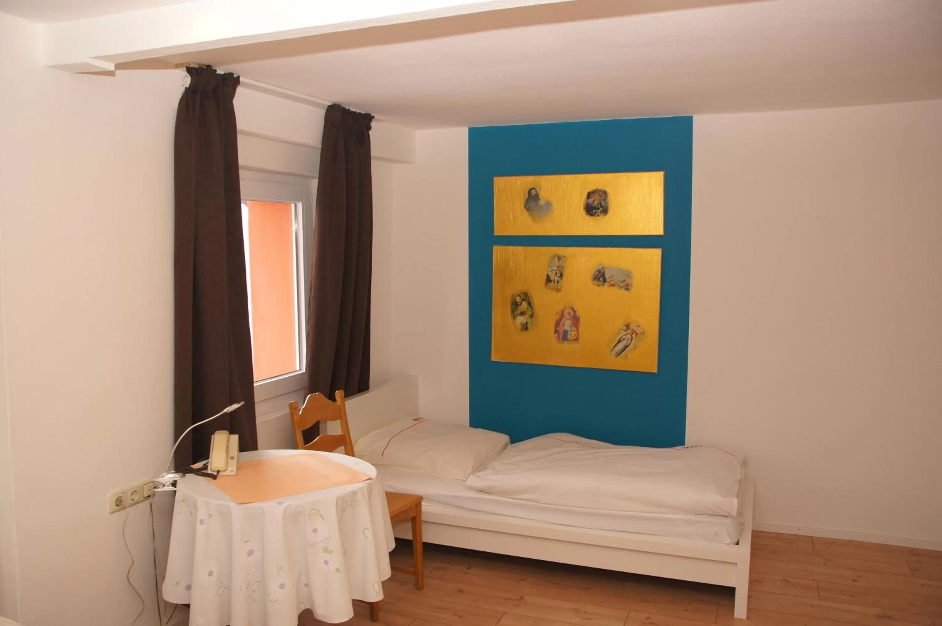 Photo of the whole room, Bed in Hotel Paseo