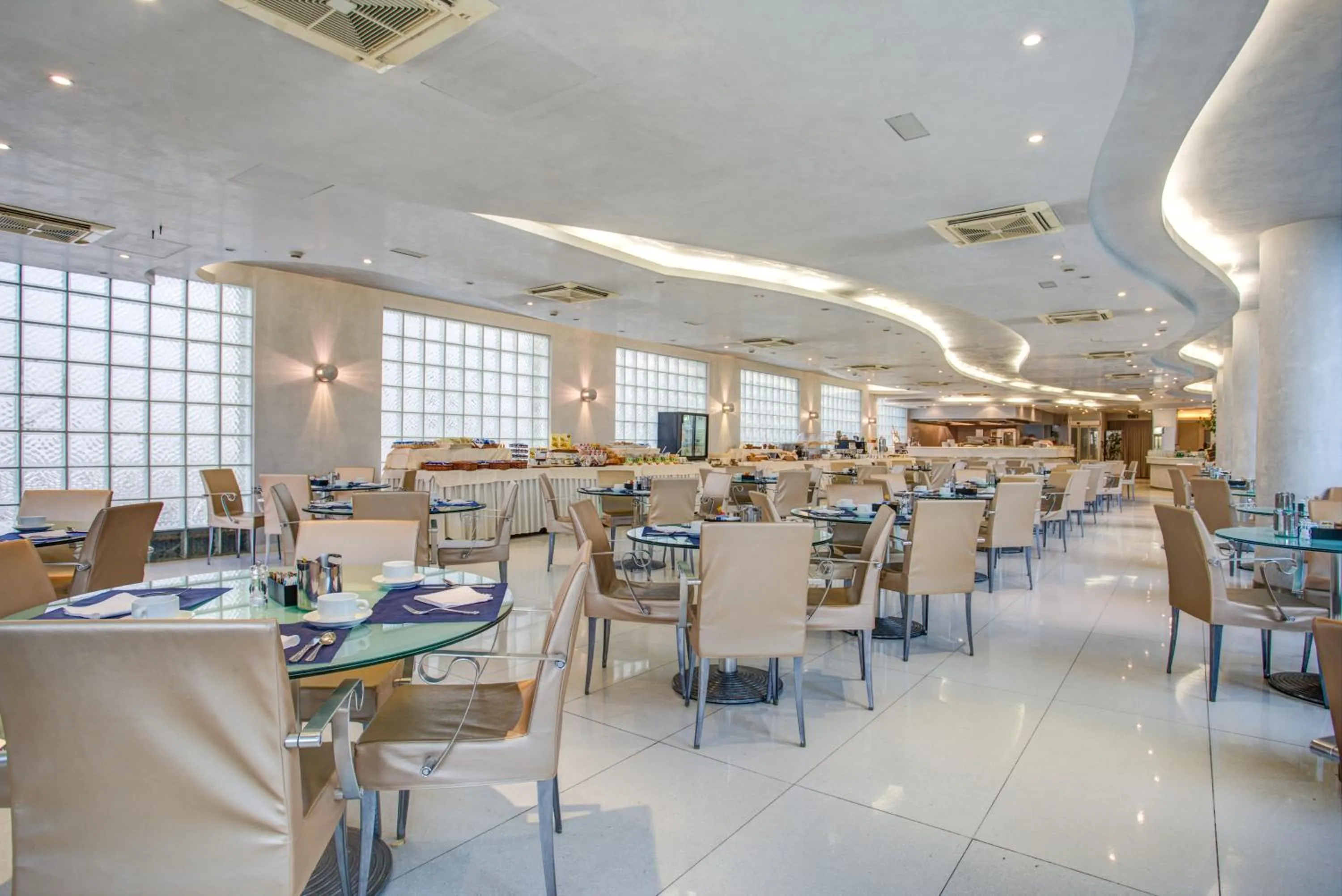 Restaurant/places to eat in Hotel Le Palme - Premier Resort