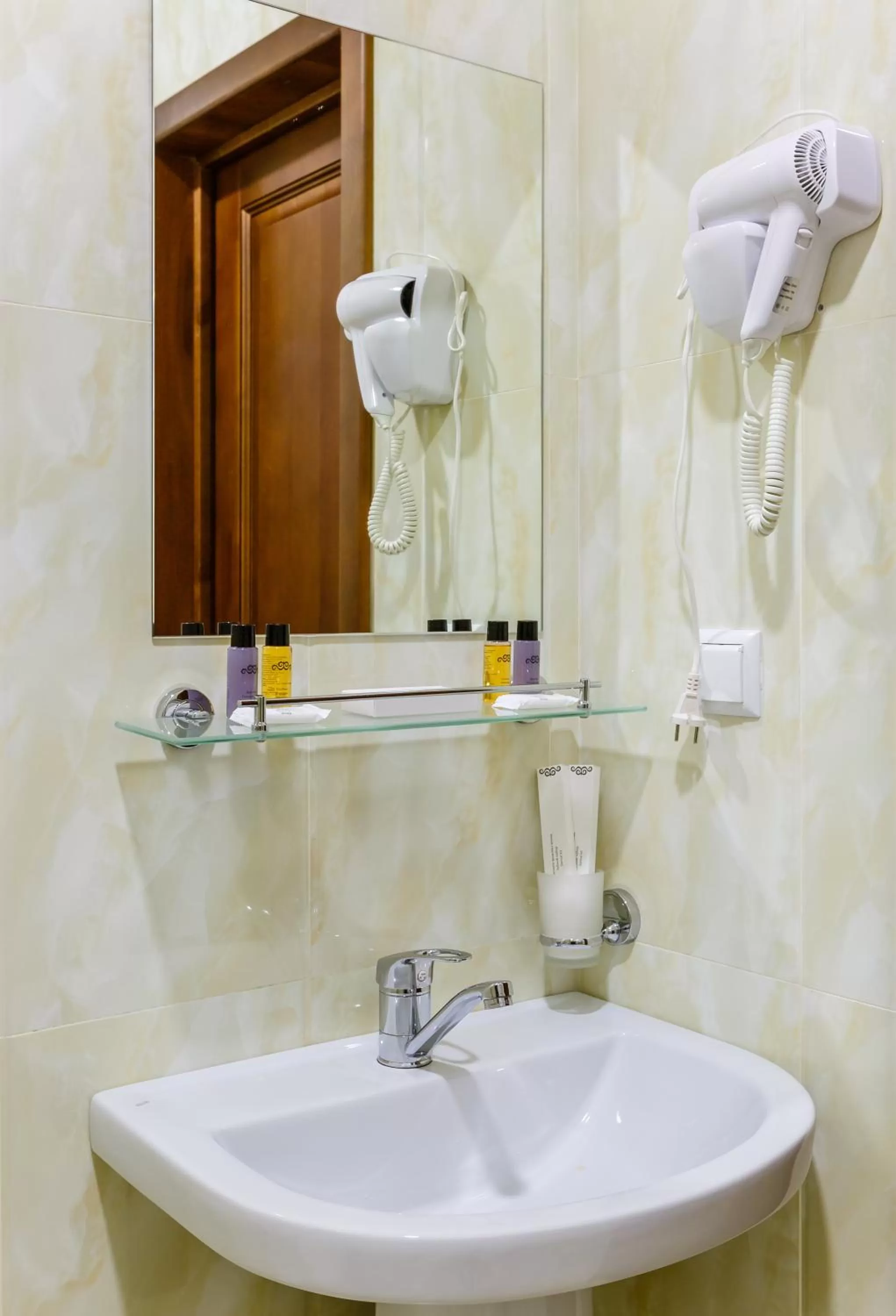 Shower in Brown Hotel