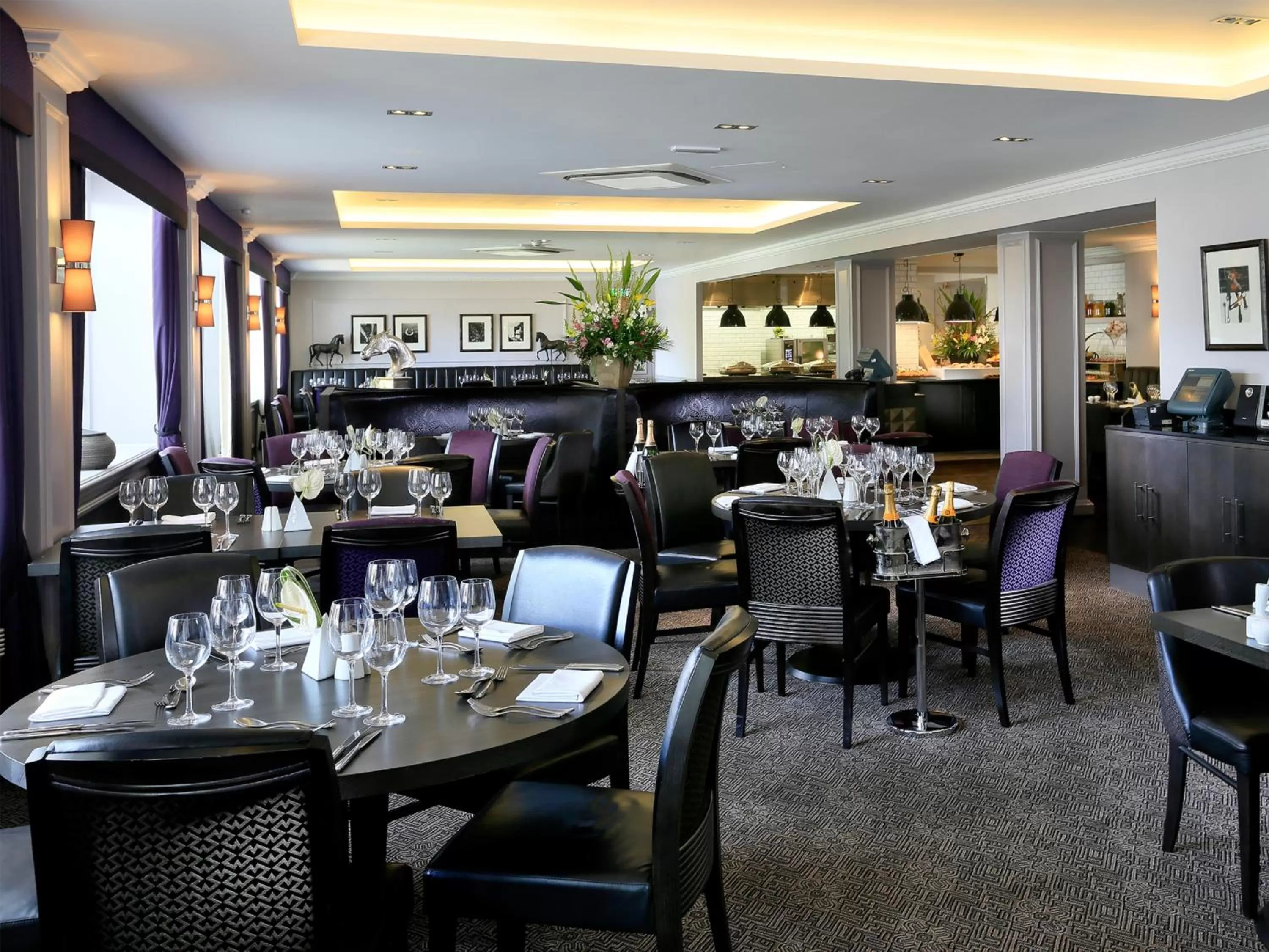 Dining area in Macdonald Berystede Hotel & Spa