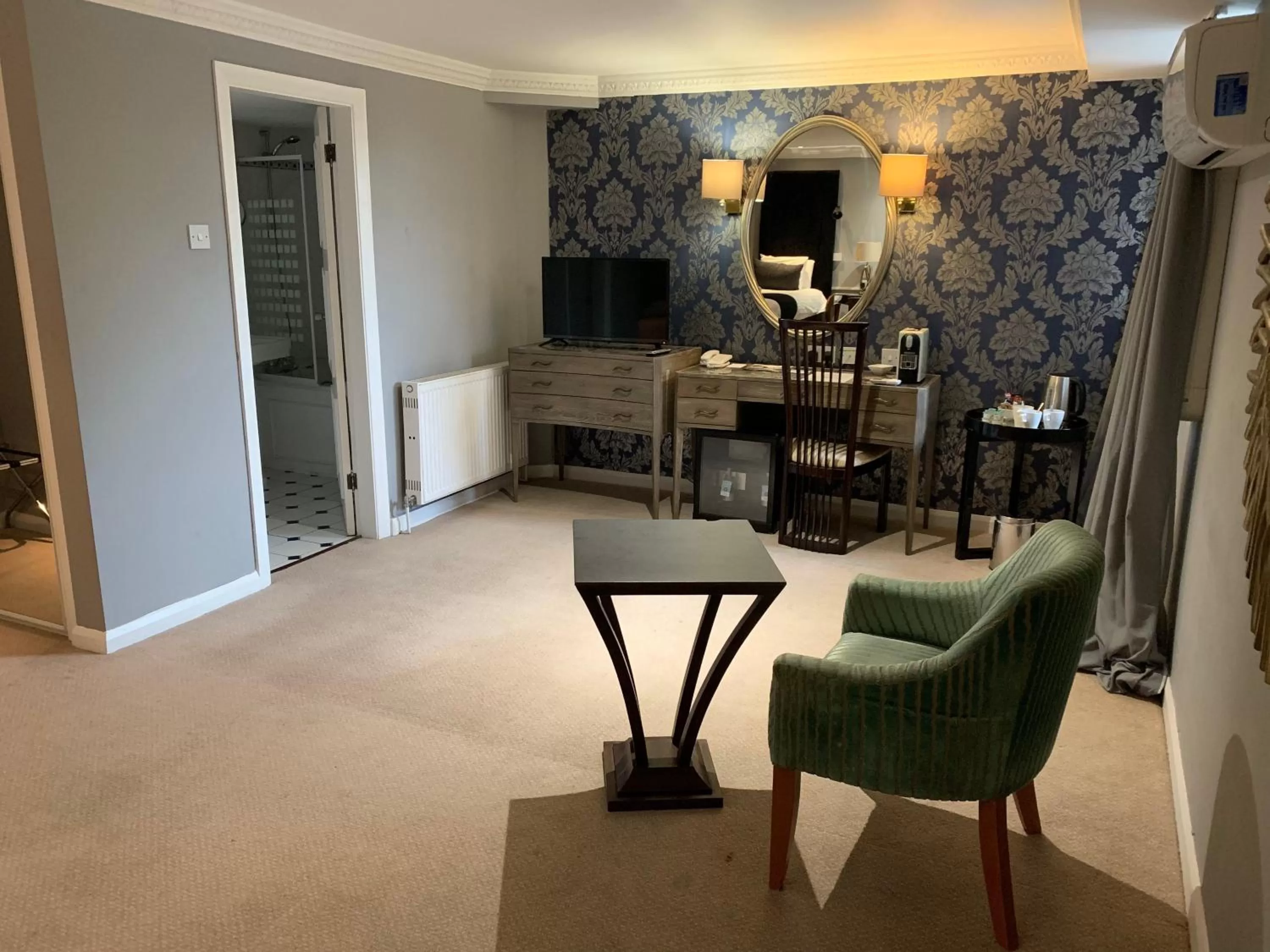 Seating area in Barons Court Hotel Walsall