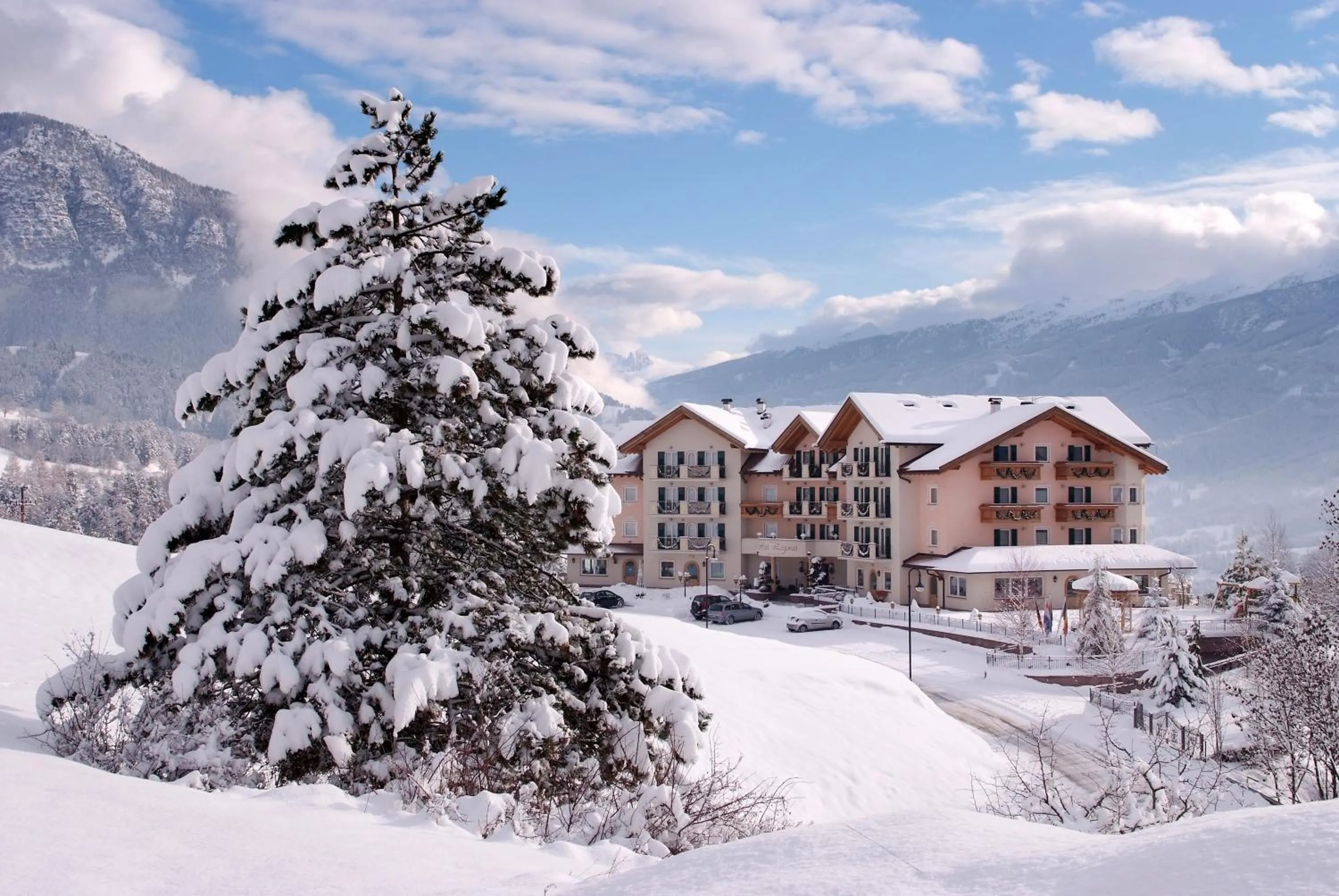 Property building in Hotel Lagorai Resort & Spa