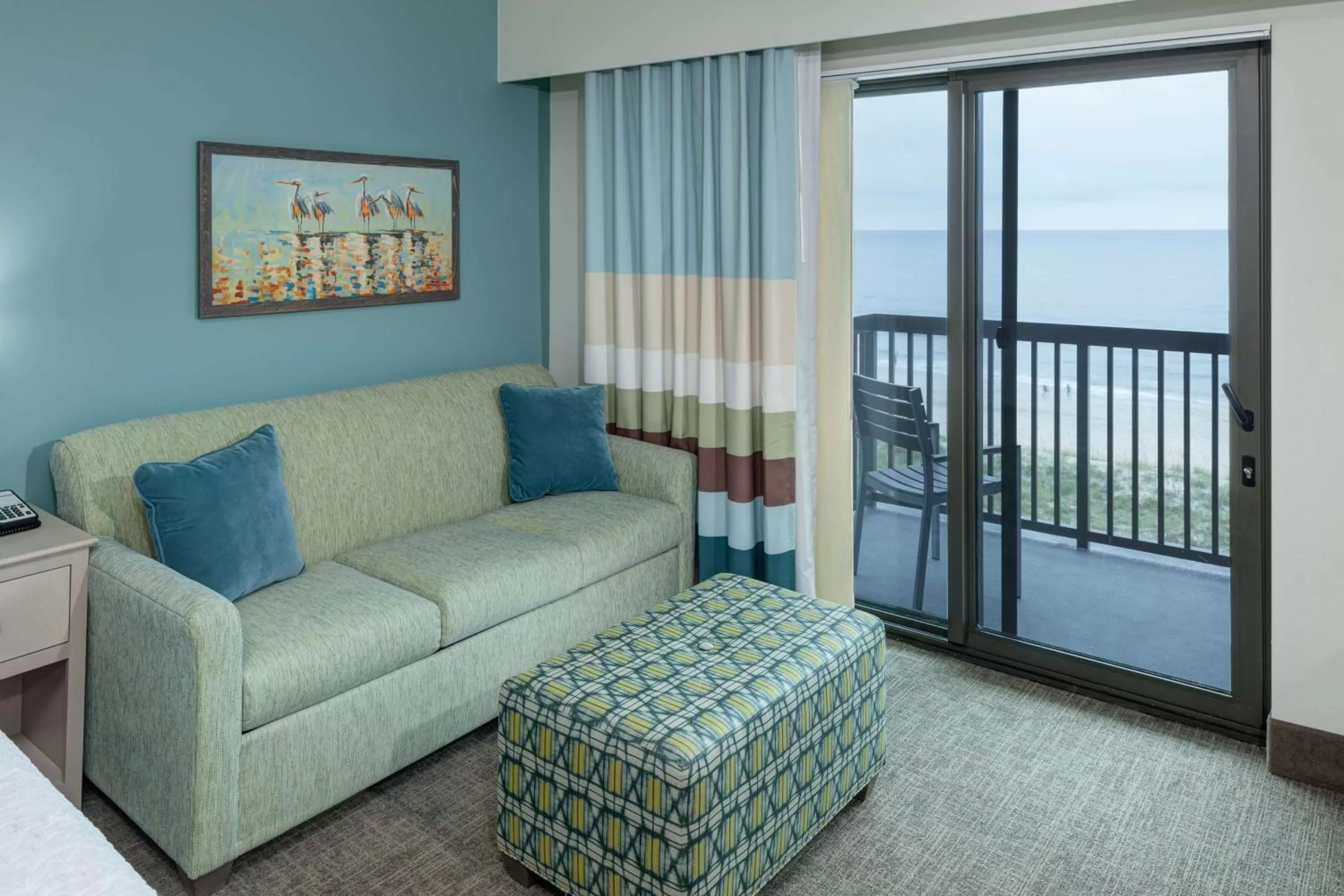 Bed in Hampton Inn & Suites by Hilton Carolina Beach Oceanfront