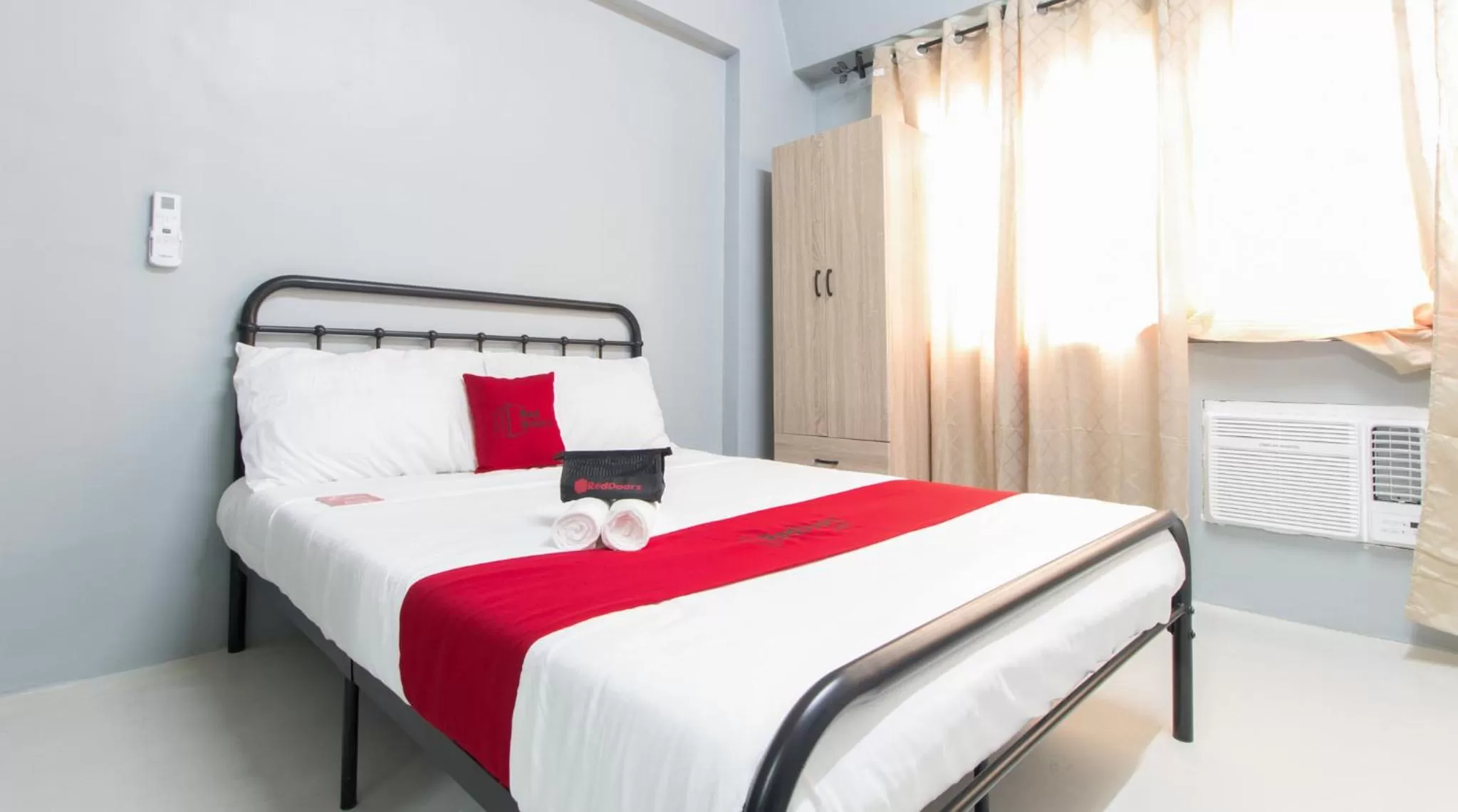 Bed in RedDoorz @ Sunfields Lipa Batangas