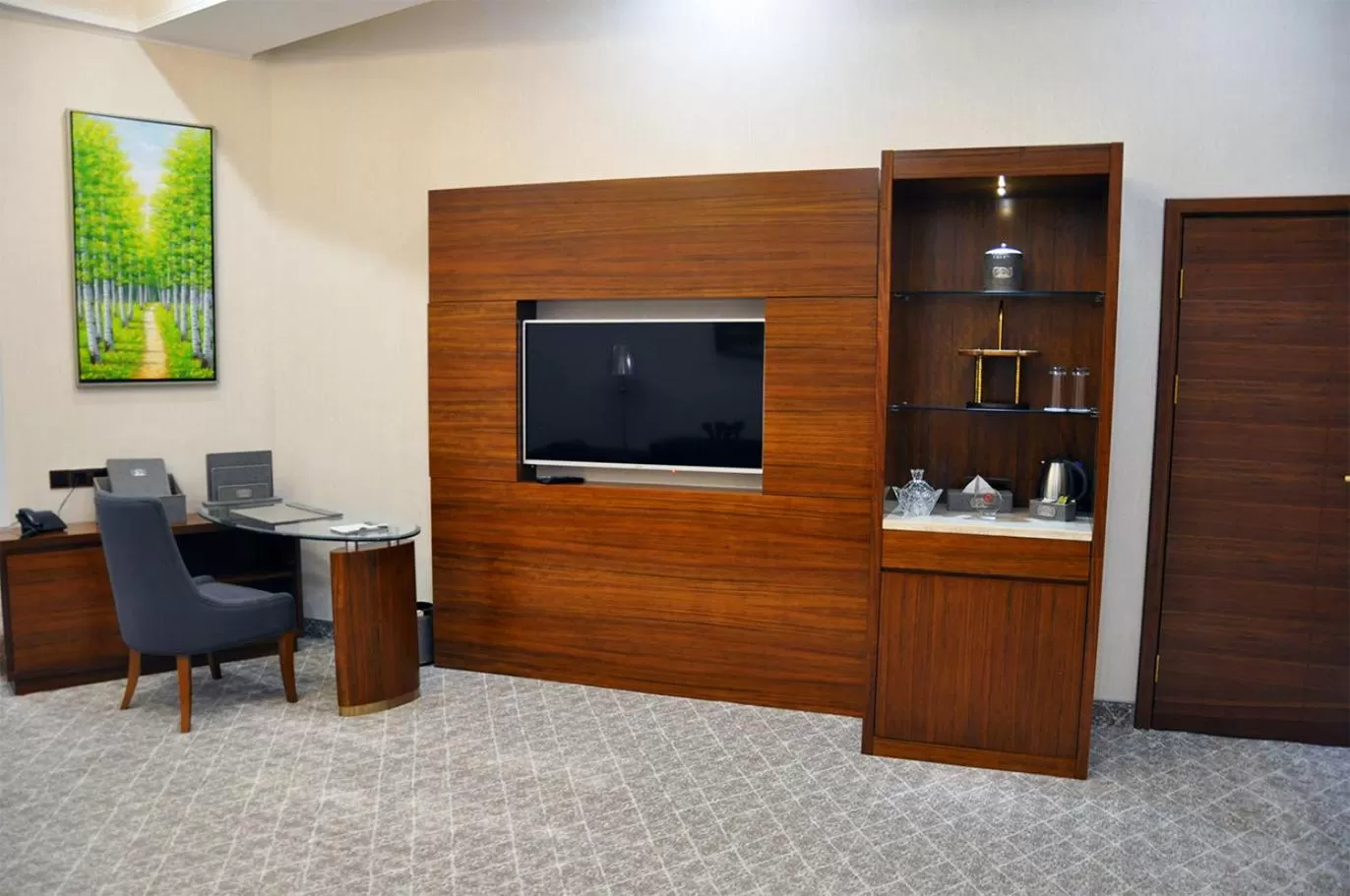 Parliament Palace Hotel