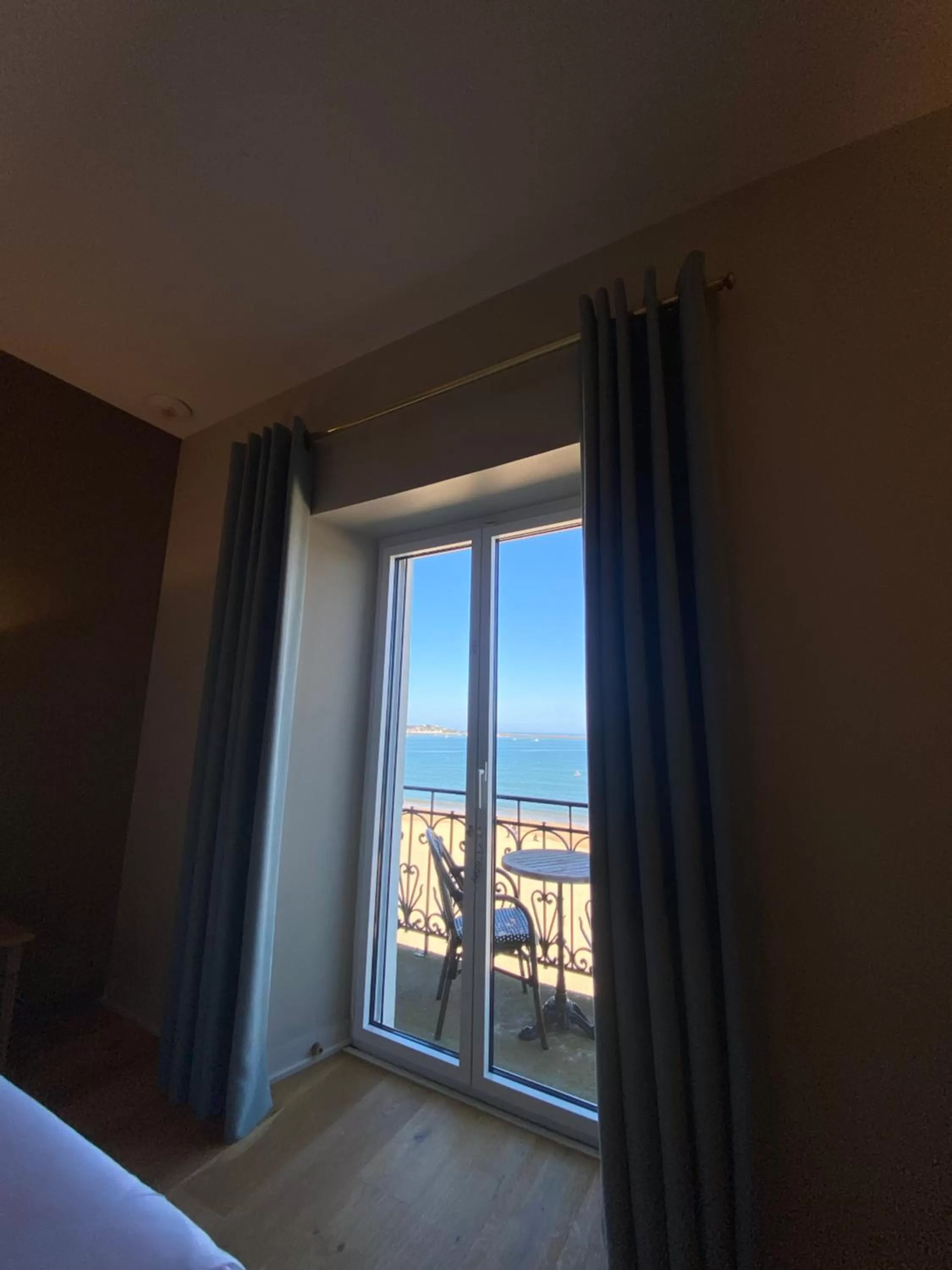 Bedroom, Sea View in Hôtel de la Plage - Saint Jean de Luz
