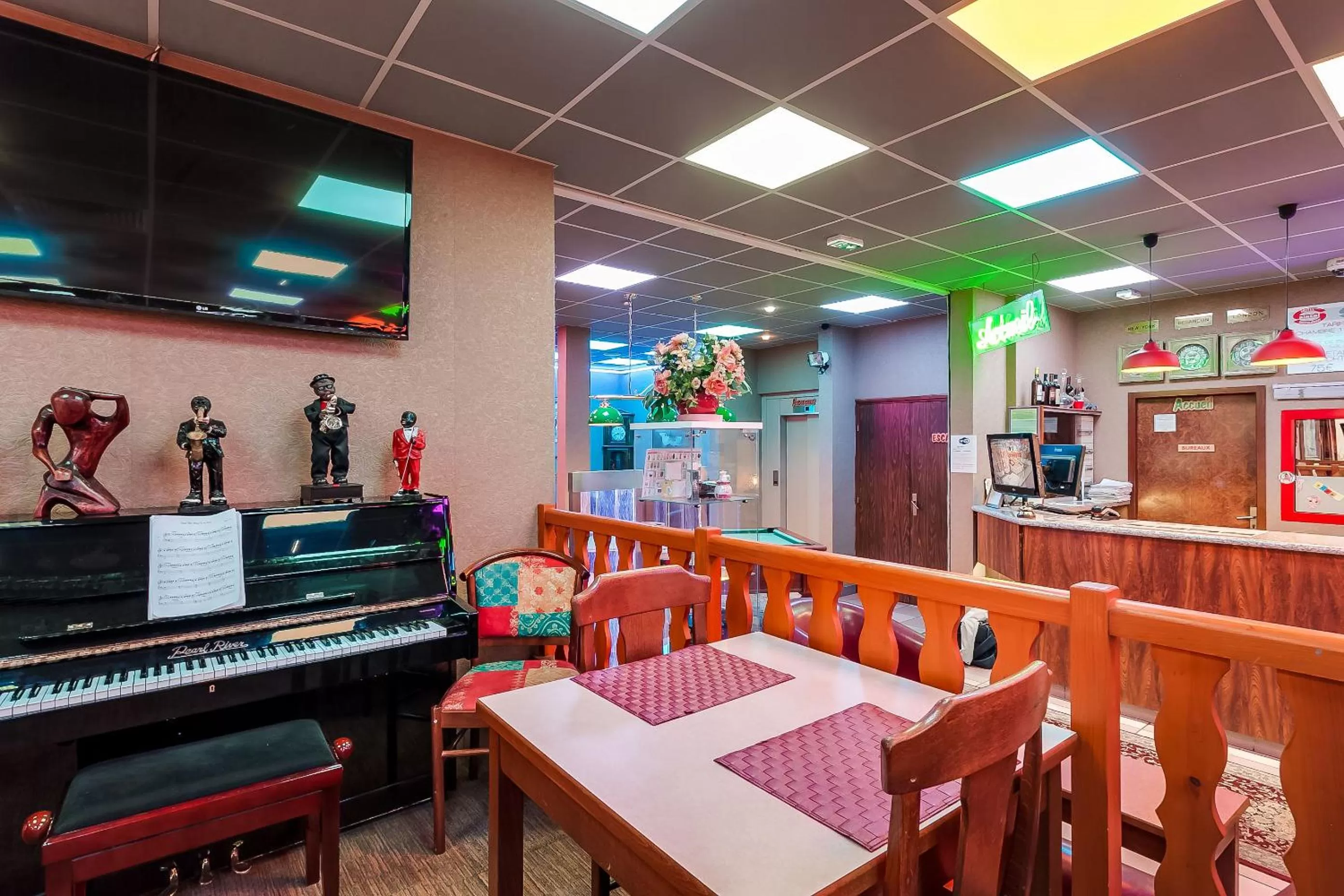 Restaurant/places to eat in Hôtel Siatel Besançon Chateaufarine