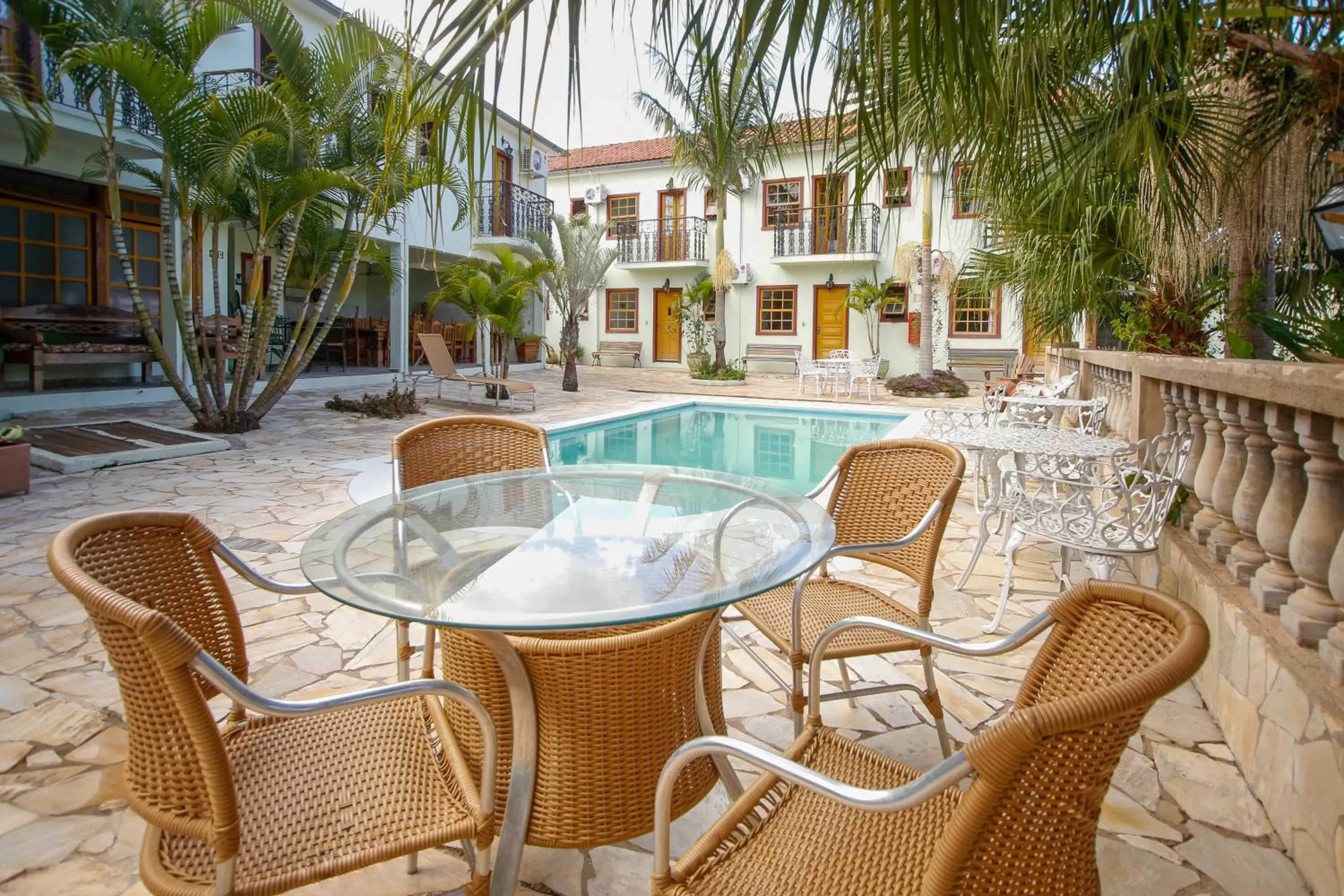 Swimming pool in Pousada Neuza Barbosa