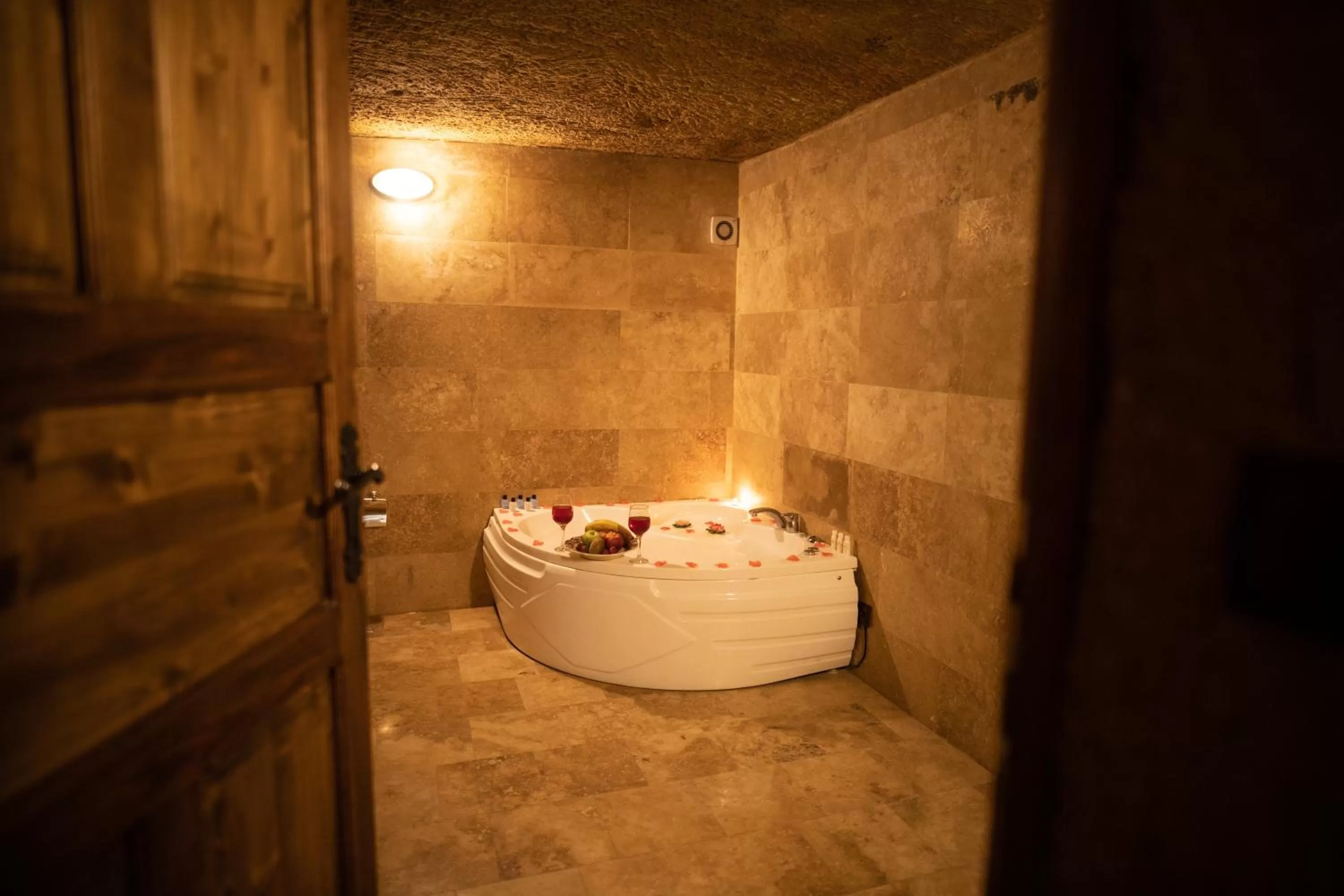 Massage in 7 Oda Kapadokya Cave Hotel