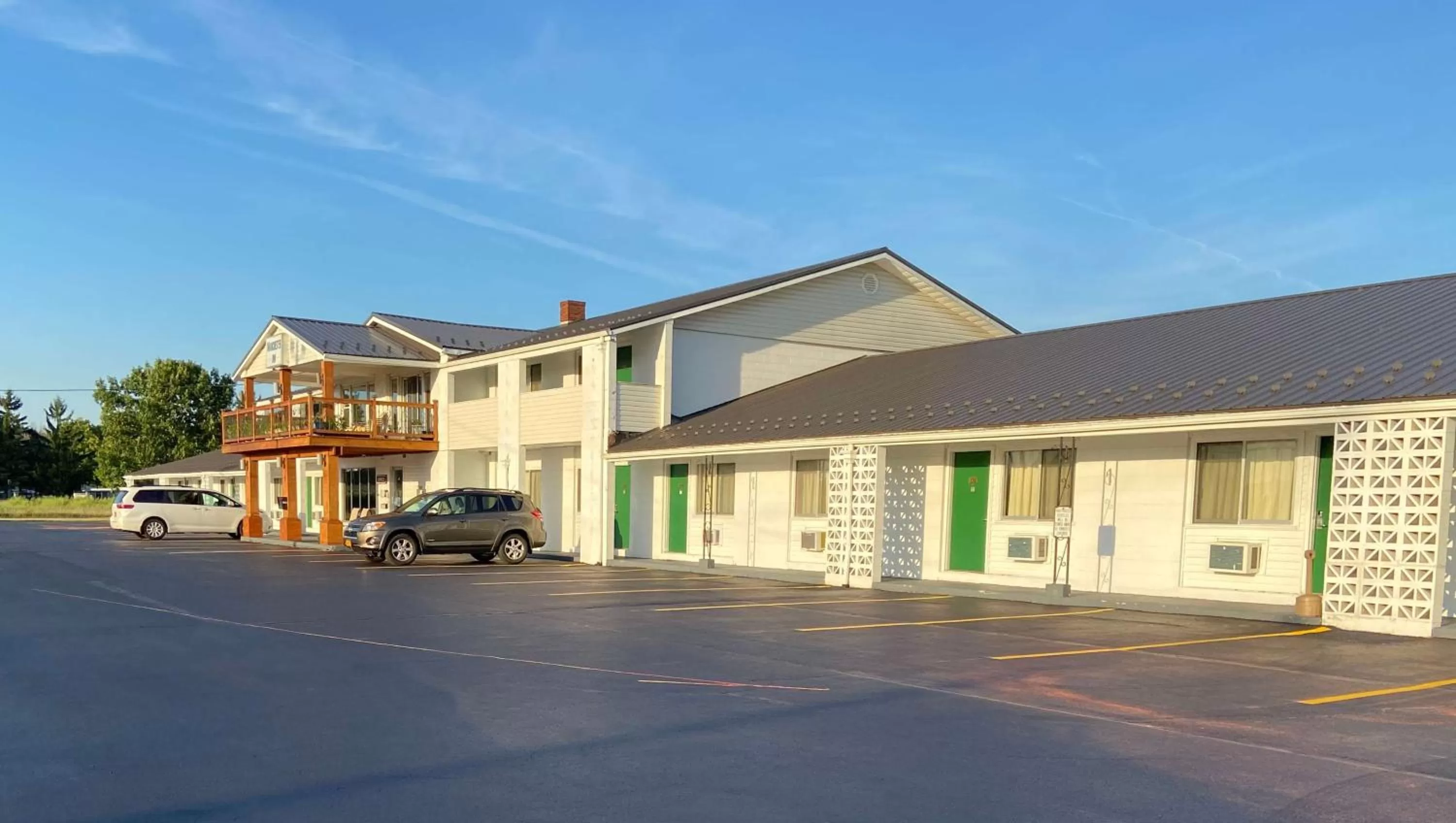 Property building in Rodeway Inn