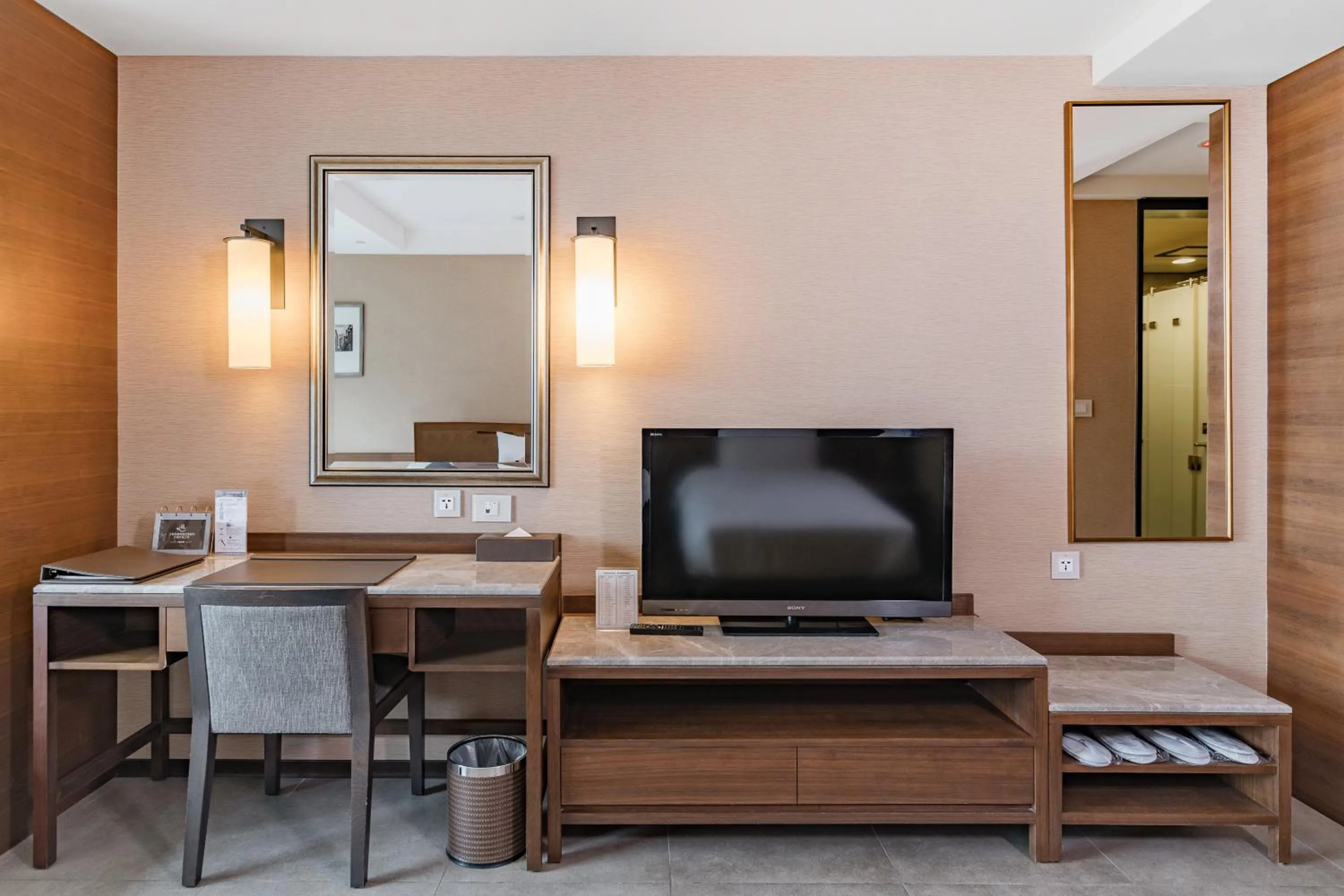 TV and multimedia in Great Roots Forestry Spa Resort