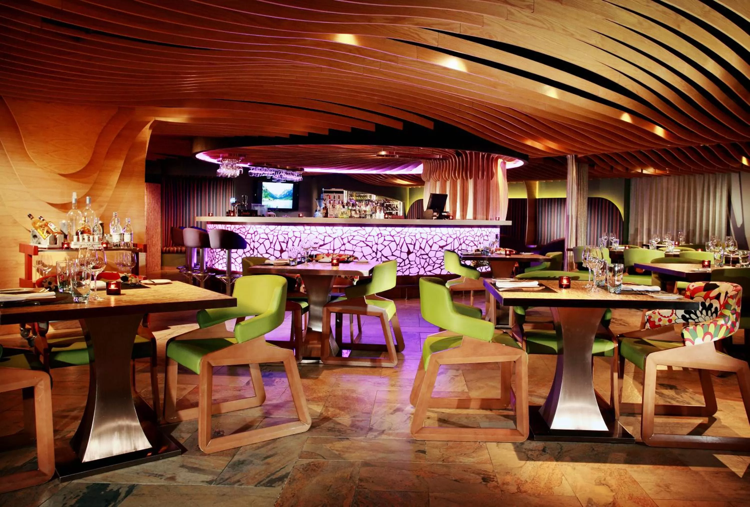 Restaurant/places to eat in The Luxe Manor