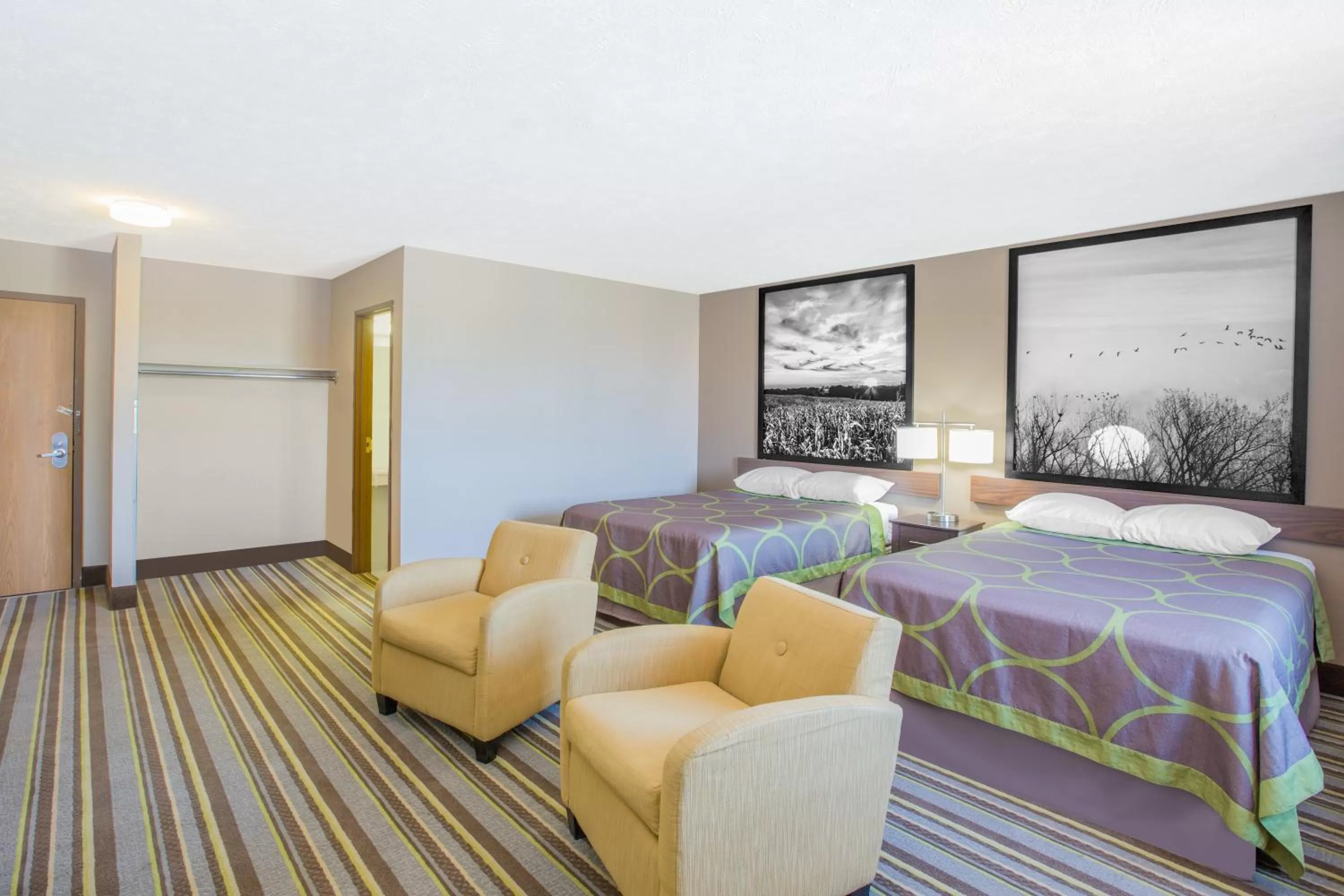 Bed in Super 8 by Wyndham Hastings