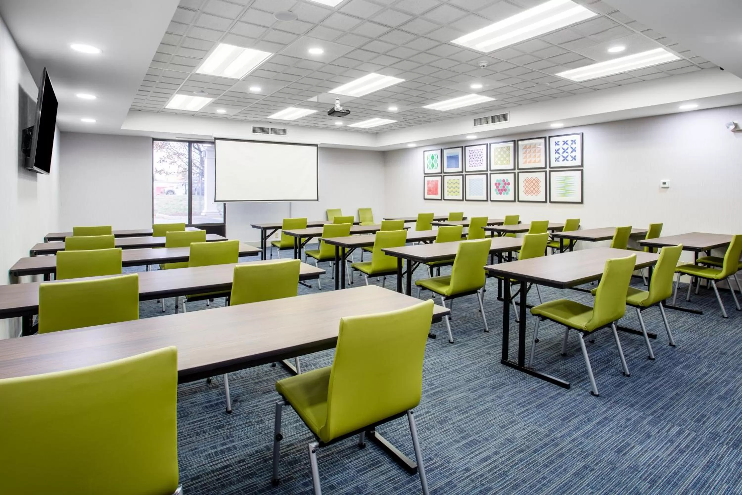 Meeting/conference room in Holiday Inn Express Hotel & Suites Fort Wayne by IHG