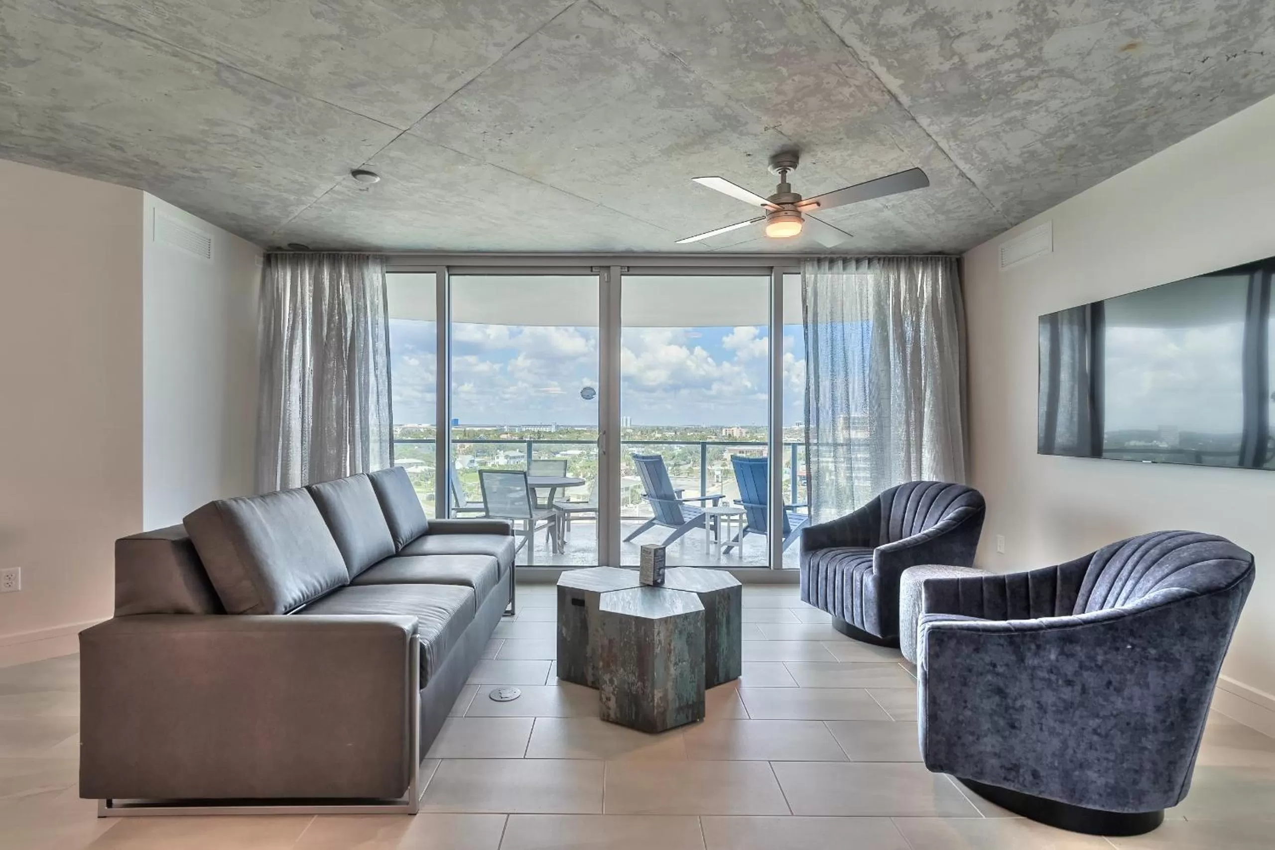 Living room in Max Beach Resort