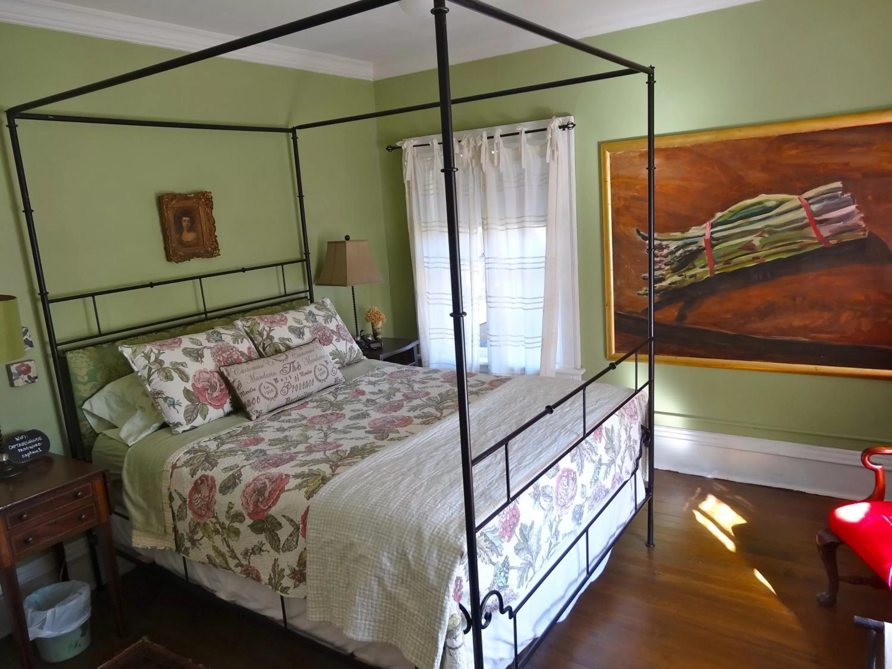 Deluxe Queen Room - single occupancy in The Captain's House heritage bed & breakfast