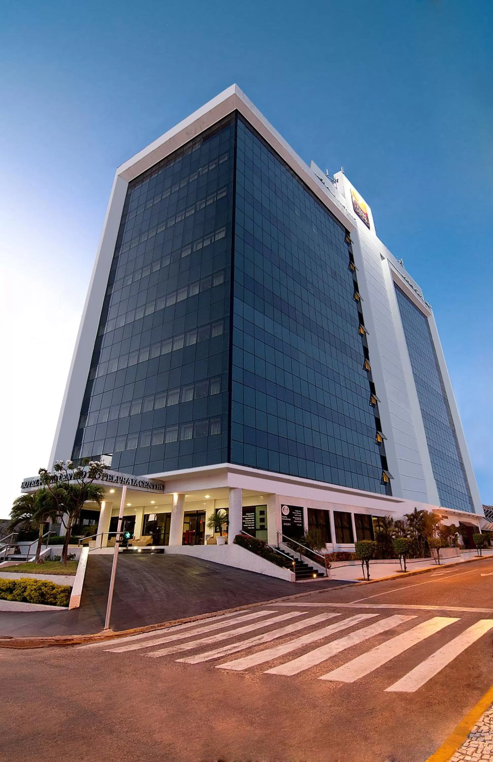 Facade/entrance in Hotel Praia Centro