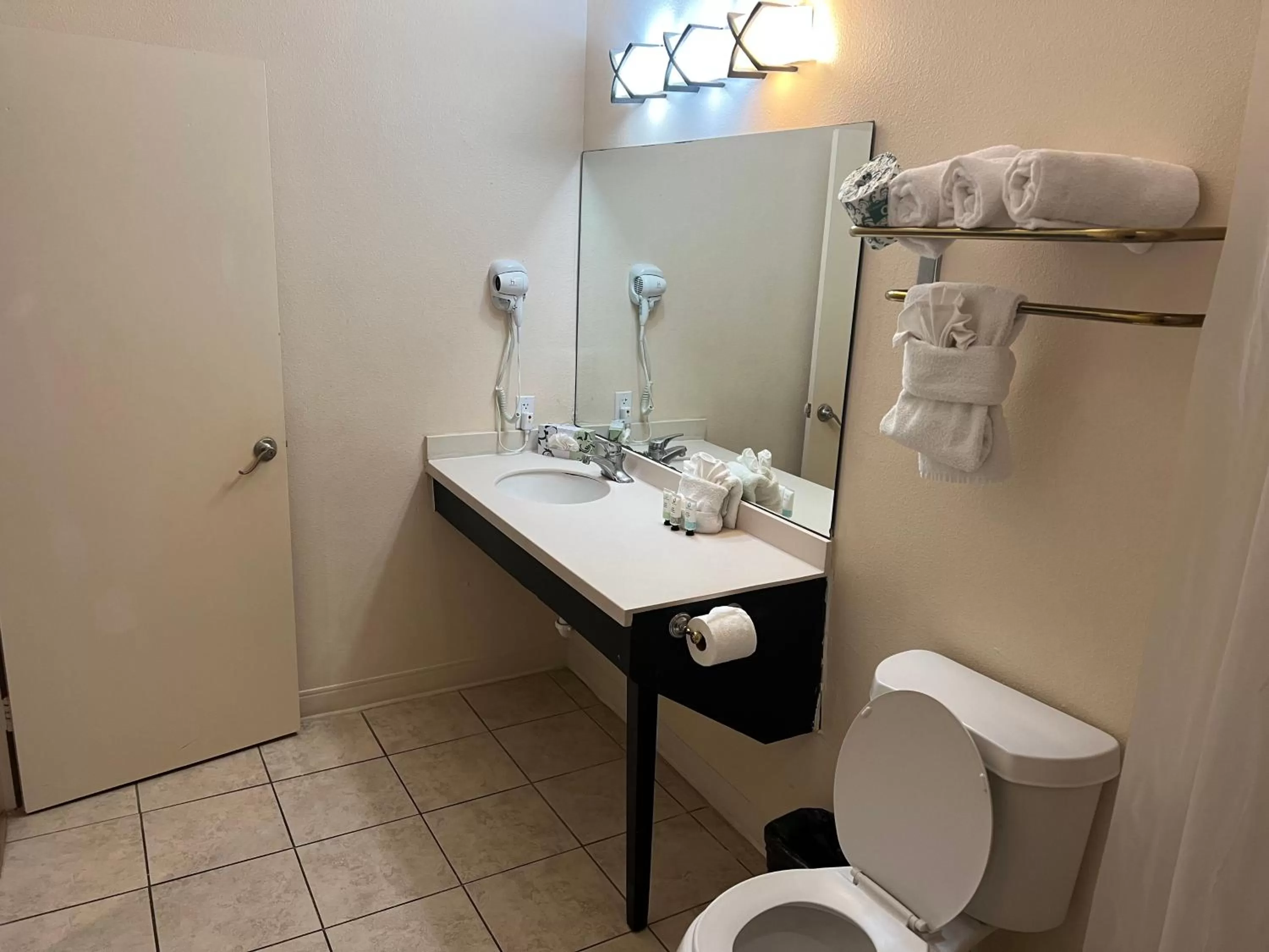 Bathroom in Sunchase Inn & Suites