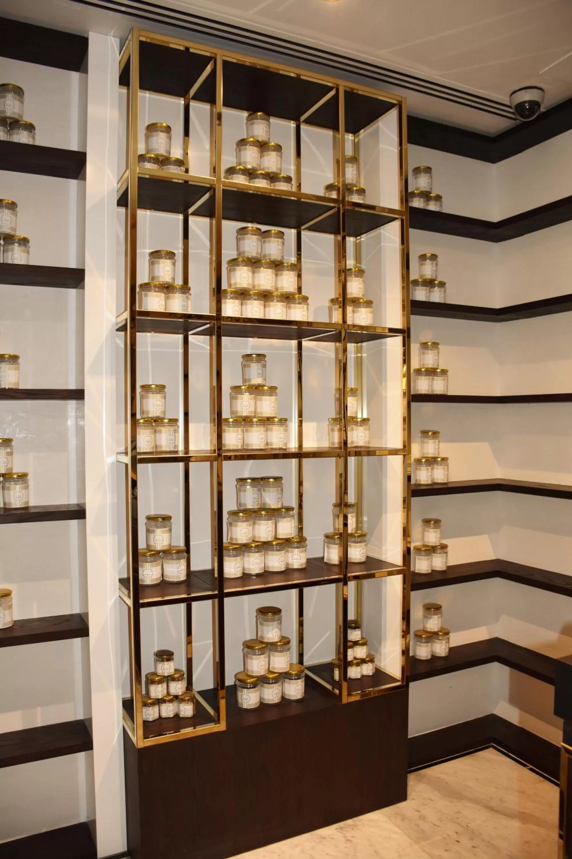 Restaurant/places to eat in Tamani Marina Hotel & Apartments