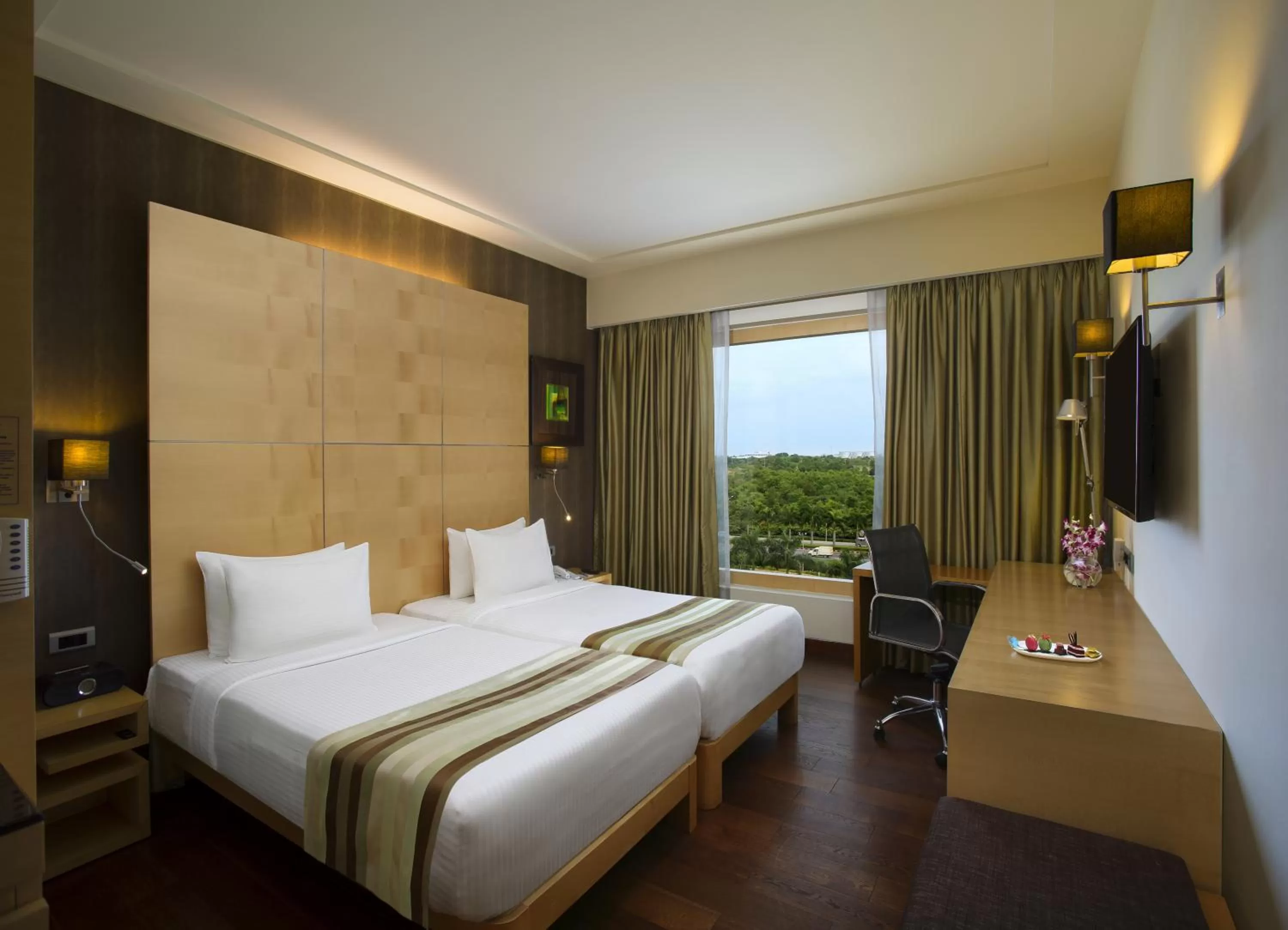 Photo of the whole room, Bed in Novotel Hyderabad Airport