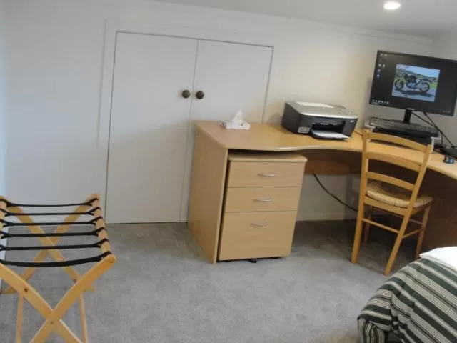 Other, TV/Entertainment Center in Leigh Panorama B&B