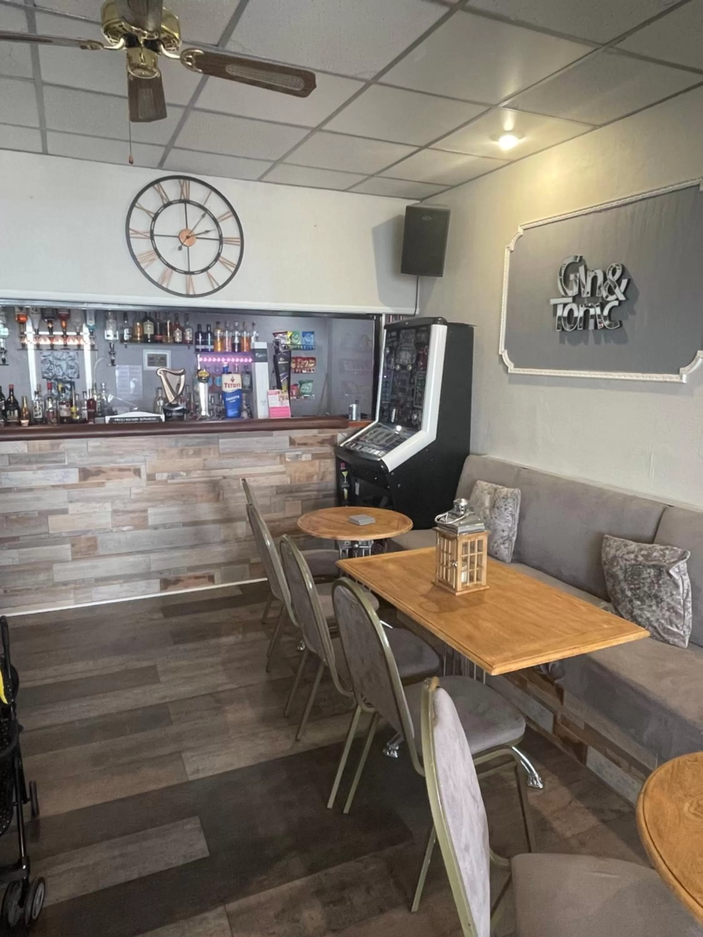 Lounge or bar in Sandford Promenade