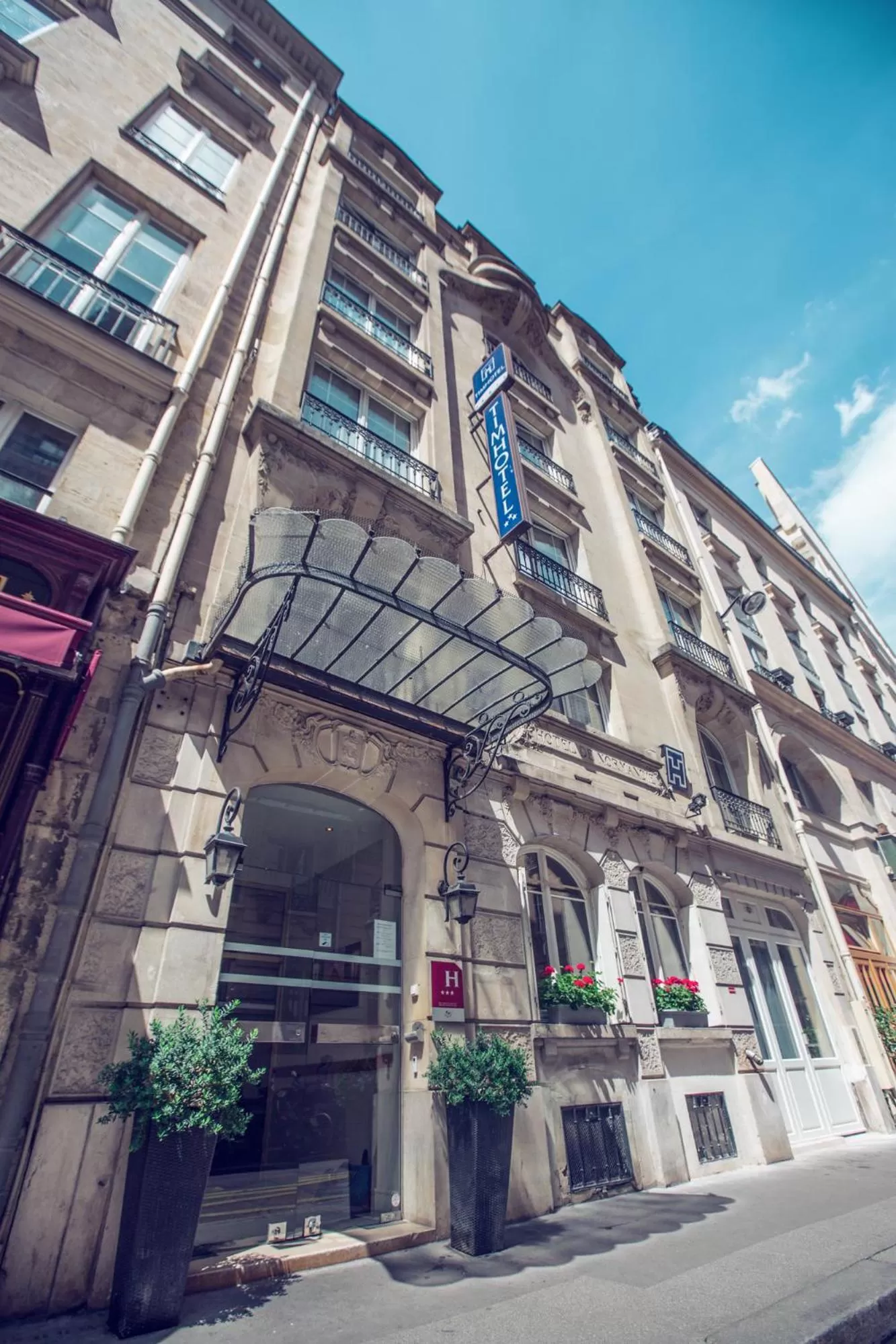Property building in Timhotel Palais Royal