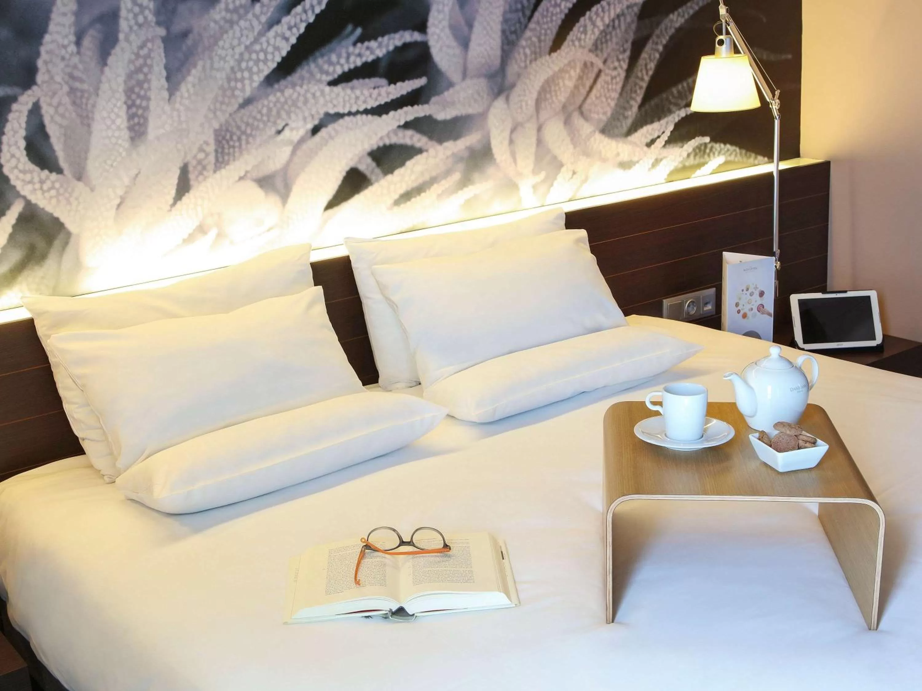 Photo of the whole room, Bed in Novotel Barcelona City