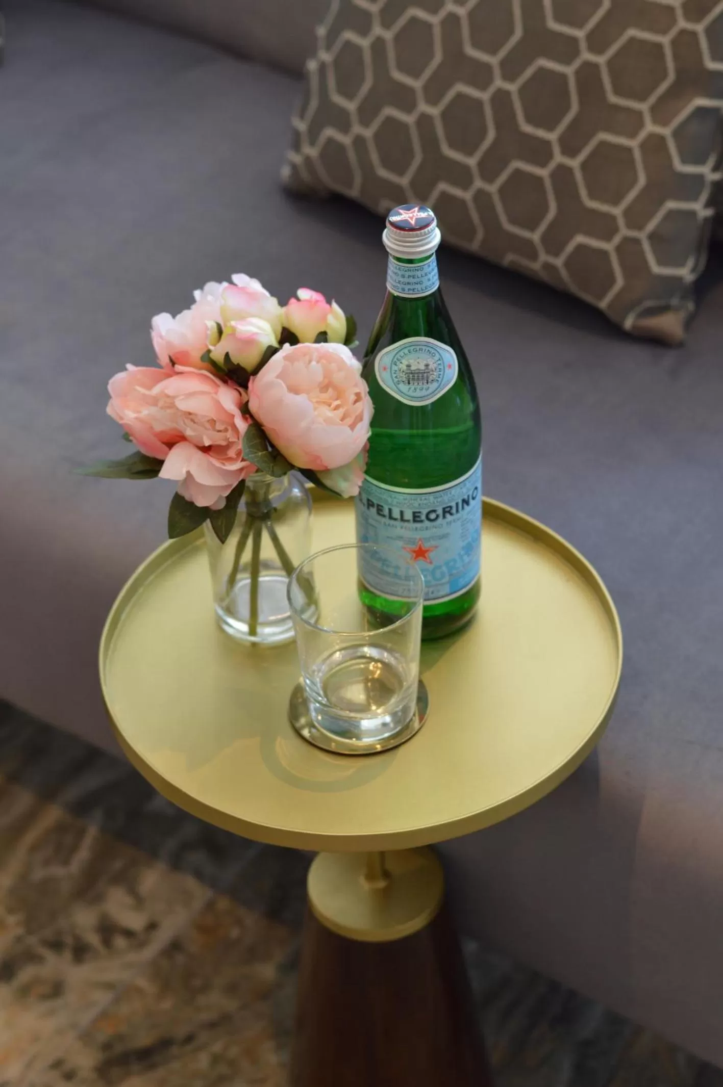 Drinks in Q8 Boutique Hotel