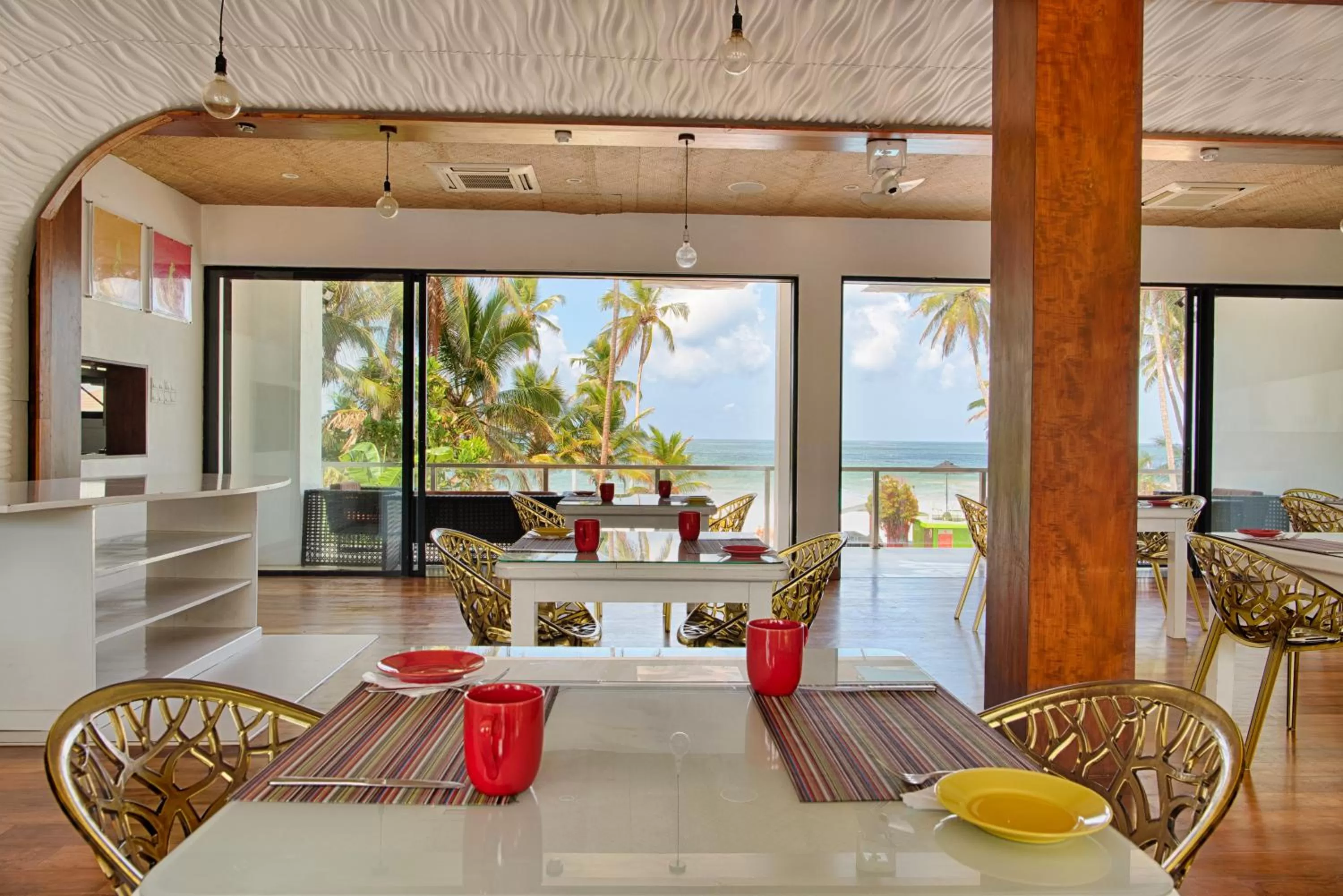 Restaurant/places to eat in Hotel J Ambalangoda